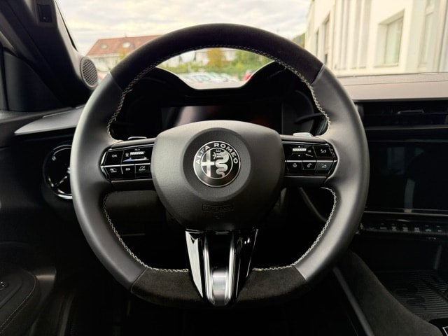 ALFA ROMEO Junior 1.2 48V Hybrid Sport Speciale Tech Sky MY26-image-13