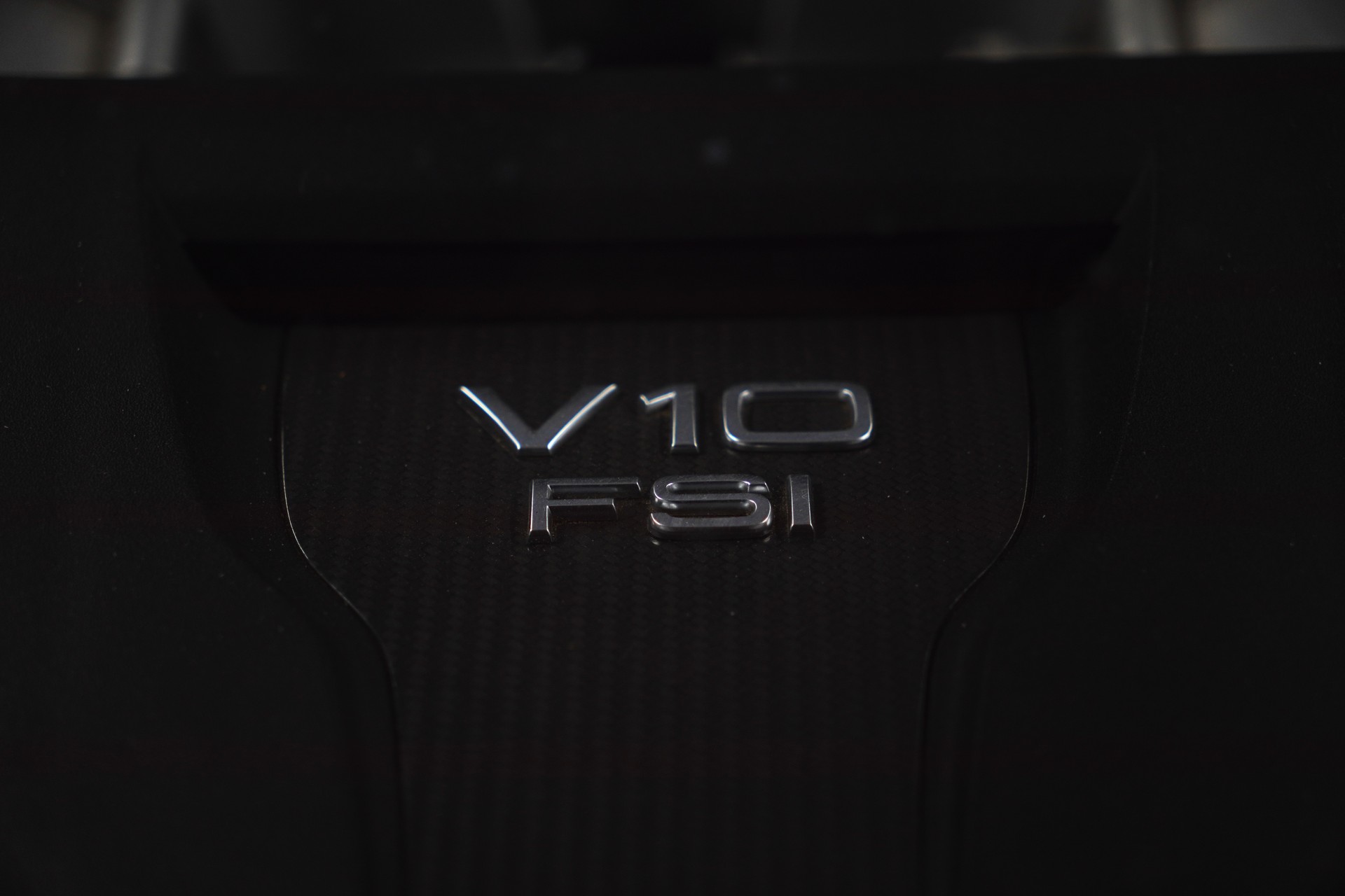 AUDI R8 Coupé 5.2 plus S-Tronic-image-23
