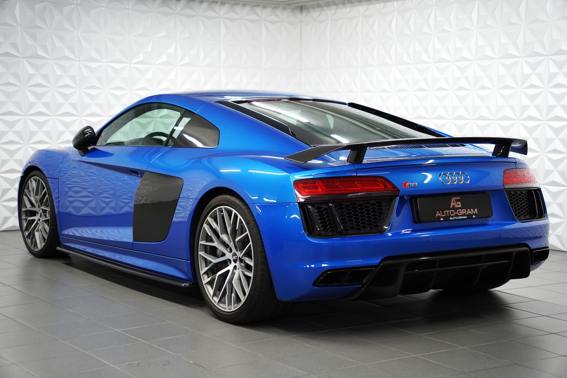 AUDI R8 Coupé 5.2 plus S-Tronic-showroom-element-2