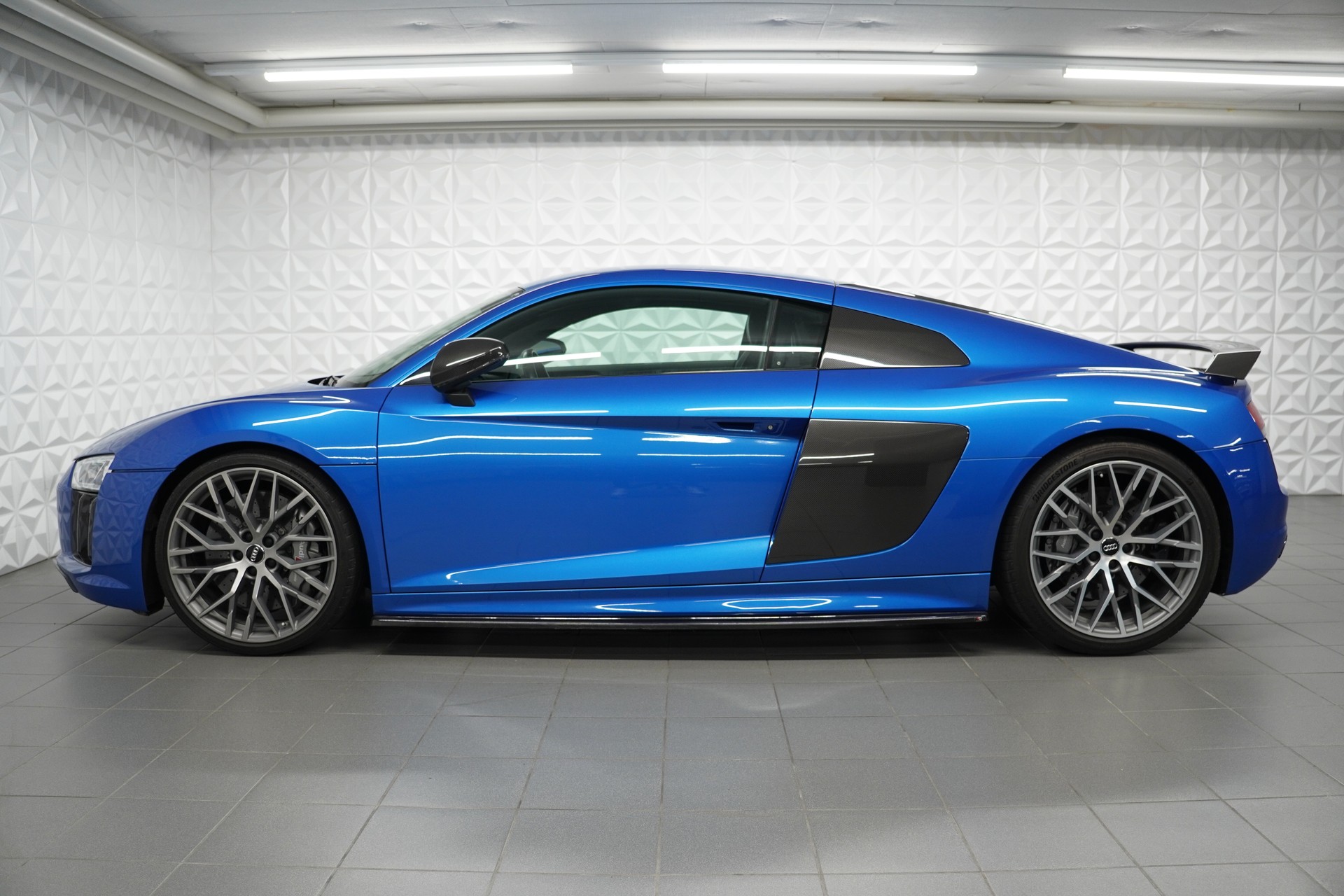AUDI R8 Coupé 5.2 plus S-Tronic-showroom-element-1