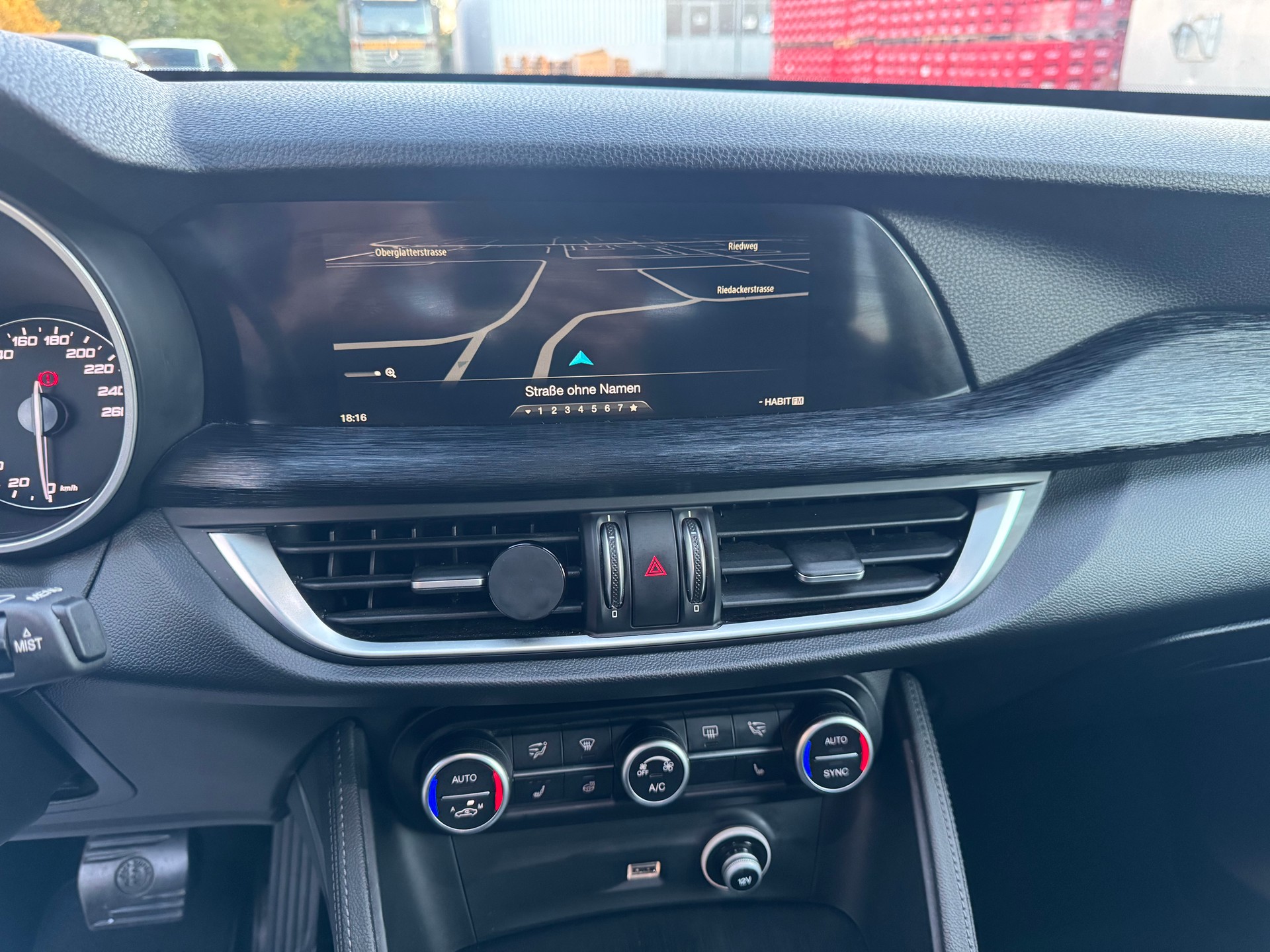 ALFA ROMEO Stelvio 2.2 JTDM Super Q4 Automatic-image-24
