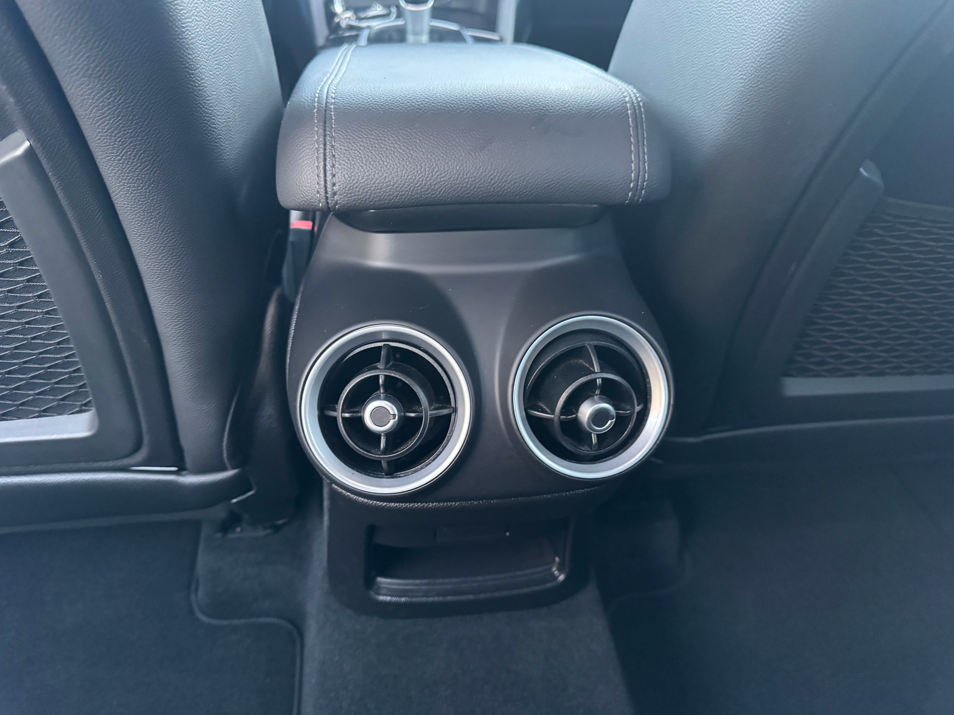 ALFA ROMEO Stelvio 2.2 JTDM Super Q4 Automatic-image-17