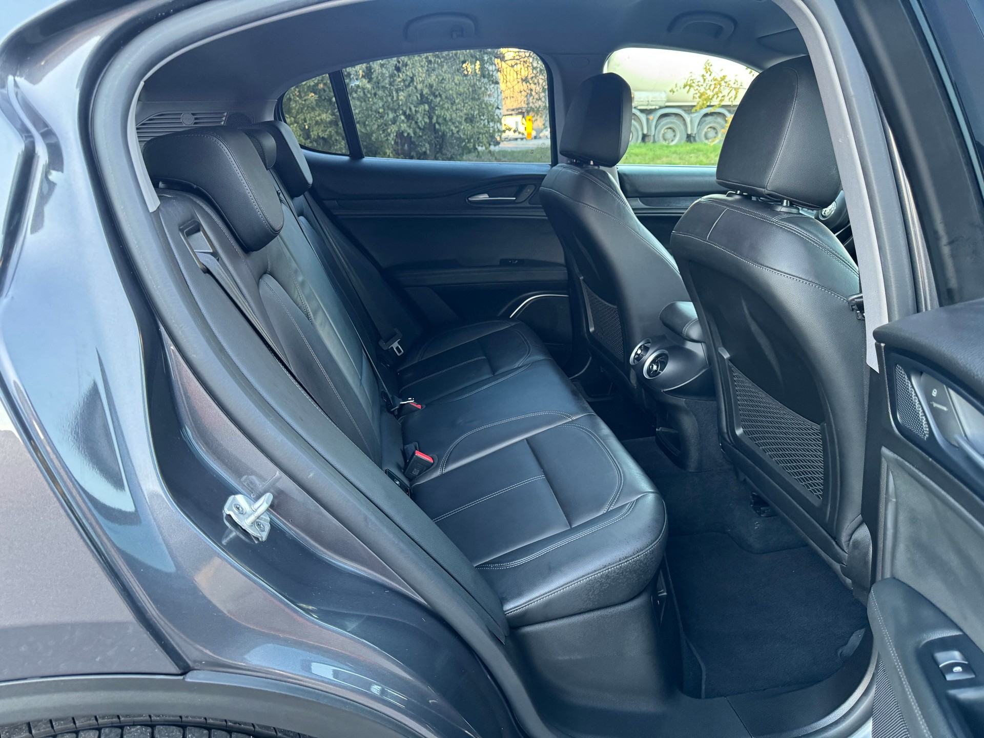 ALFA ROMEO Stelvio 2.2 JTDM Super Q4 Automatic-image-11
