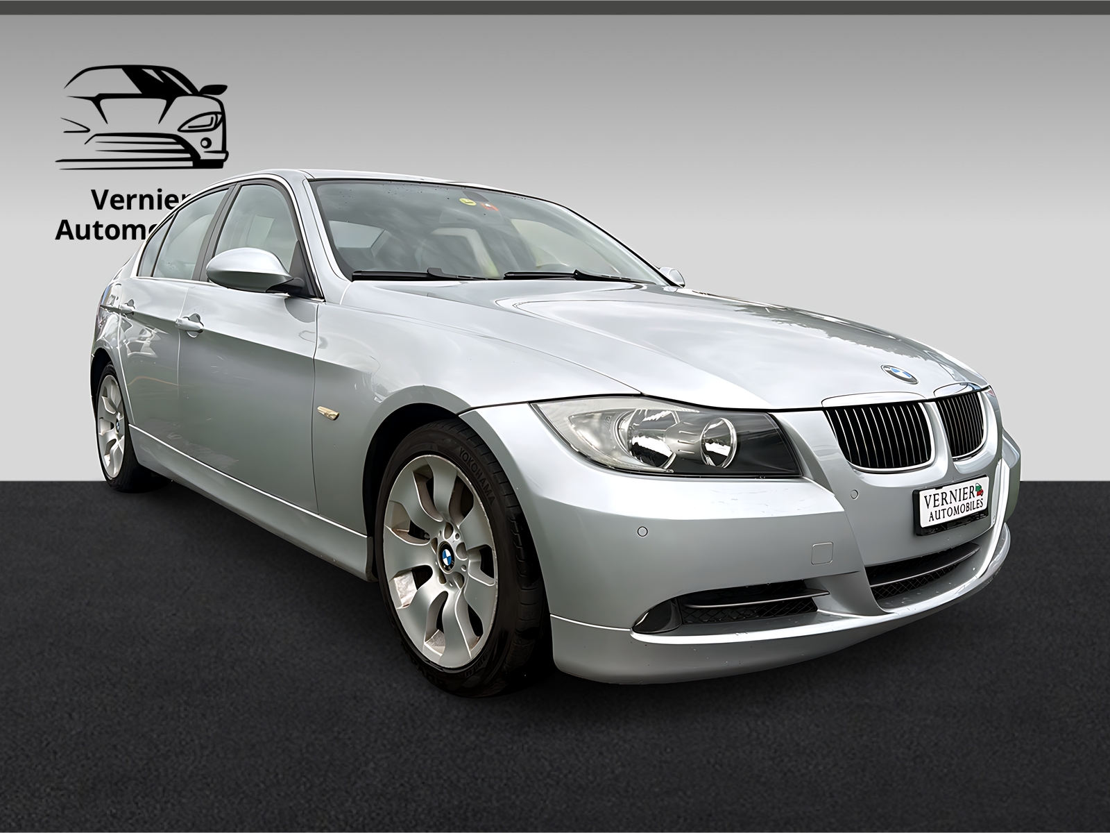 BMW 330i-image-2