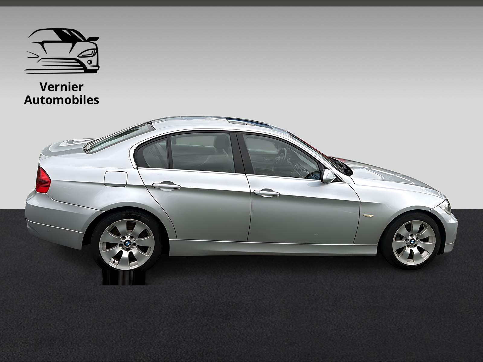 BMW 330i-image-5