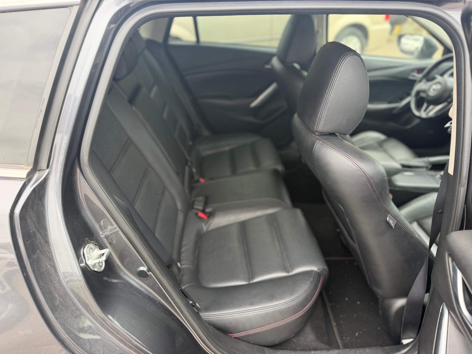 MAZDA 6 Sportwagon 2.2 D 16V HP Revolution Automatic-image-9