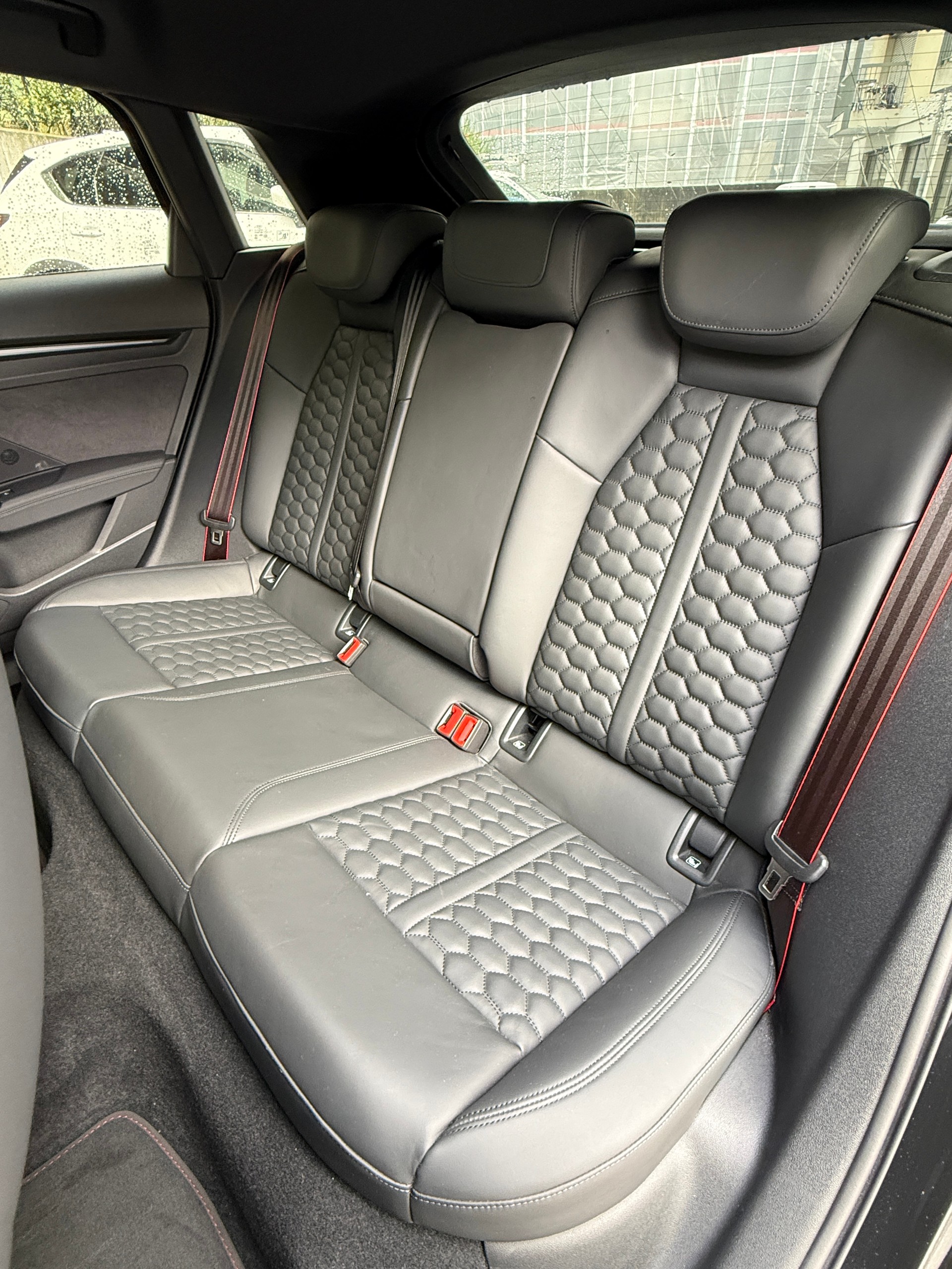 AUDI RS3 Sportback 2.5 TSI quattro S-tronic-image-15