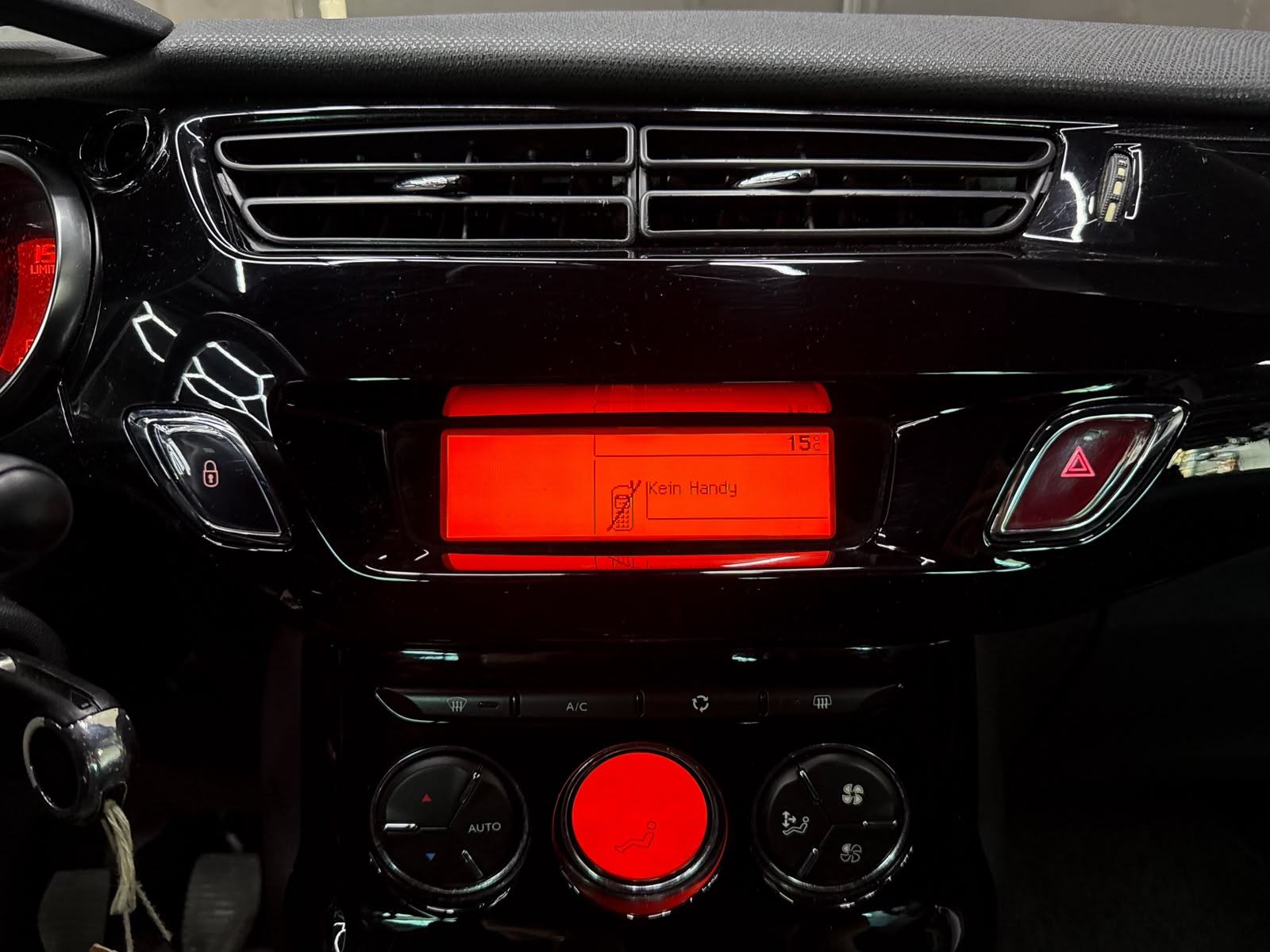 DS AUTOMOBILES DS3 1.6 VTi SO Chic-image-12