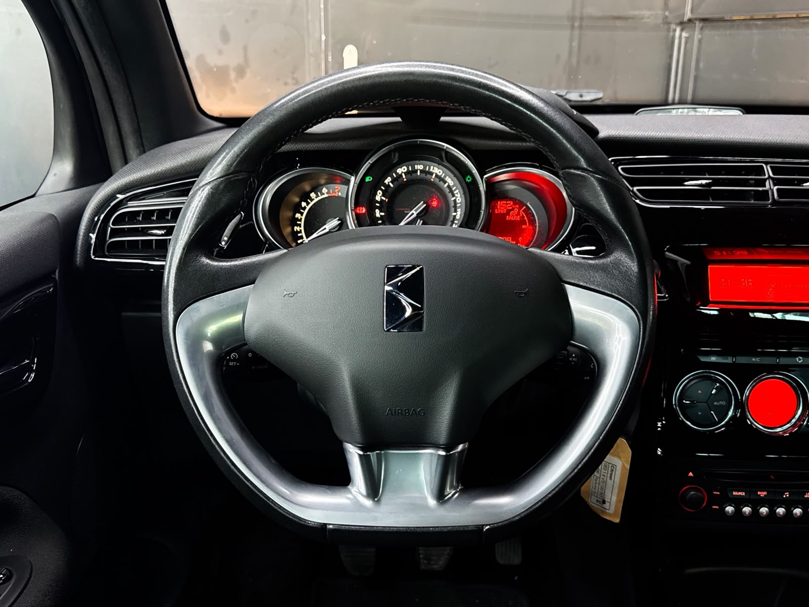 DS AUTOMOBILES DS3 1.6 VTi SO Chic-image-10