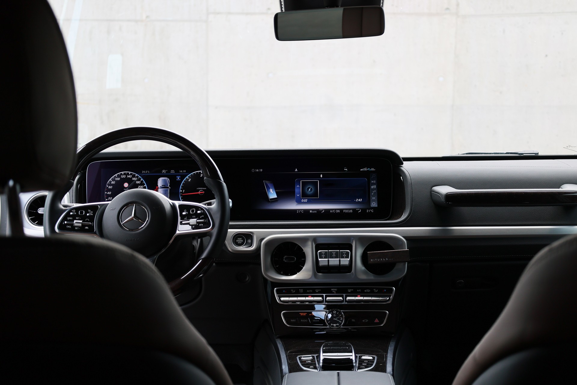 MERCEDES-BENZ G 350 d AMG Line 9G-Tronic-image-9