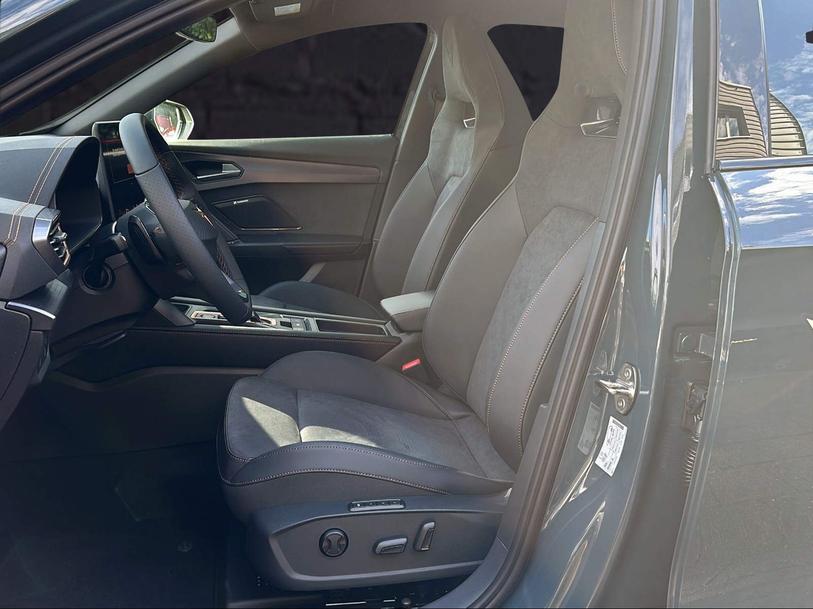 CUPRA Formentor 1.5 TSI DSG-image-18