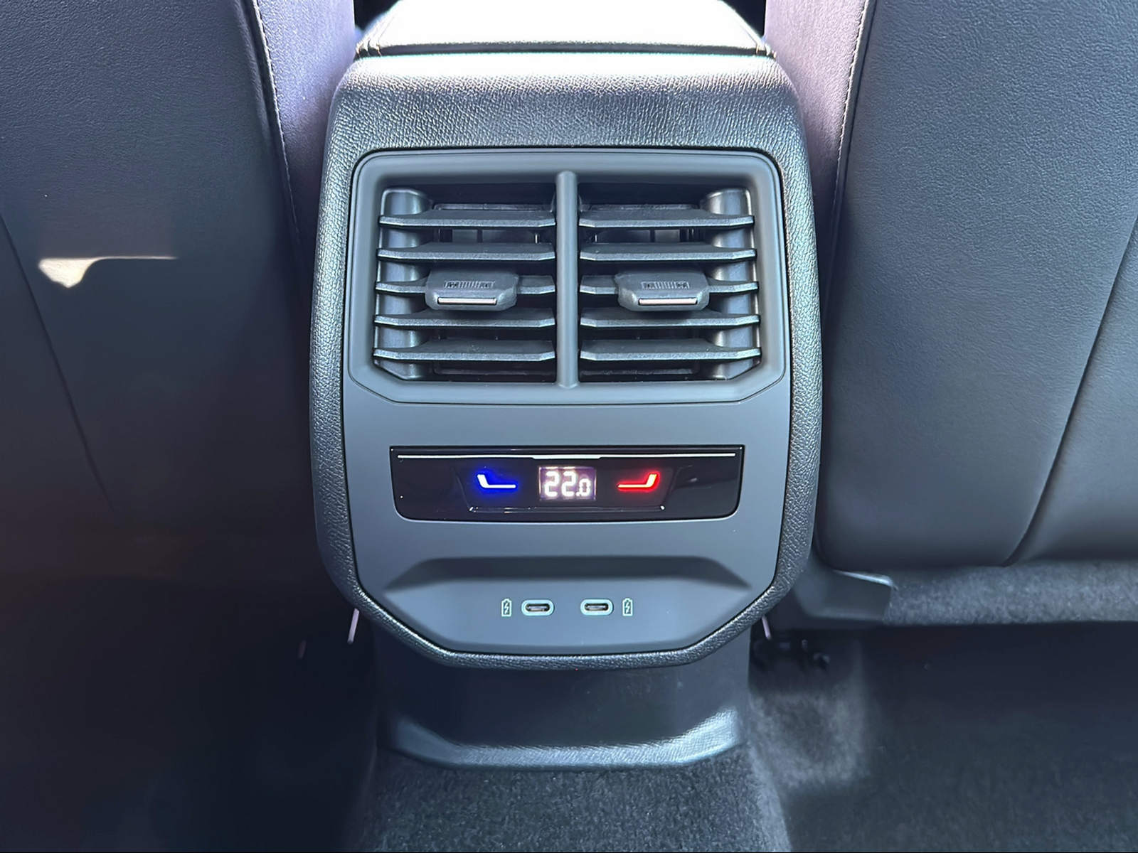 CUPRA Formentor 1.5 TSI DSG-image-25