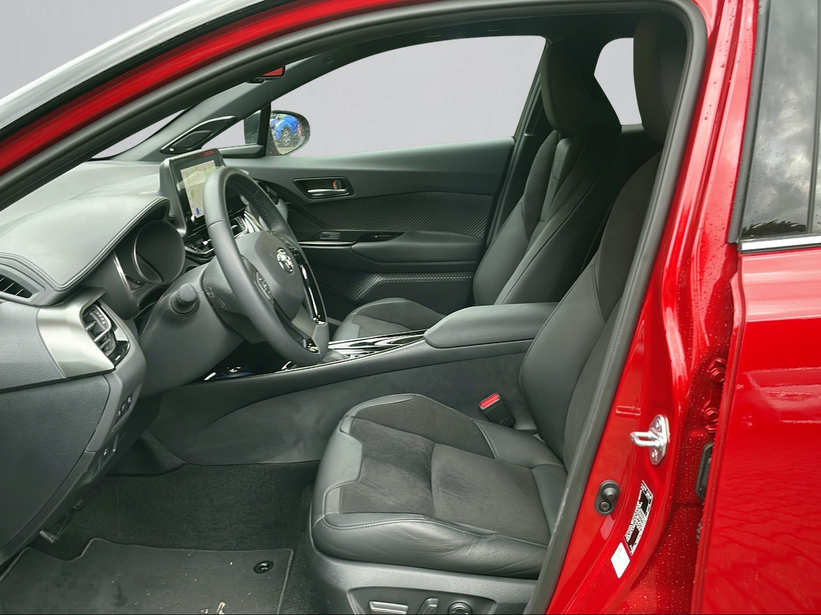 TOYOTA C-HR 2.0 HSD FWD Move-image-4