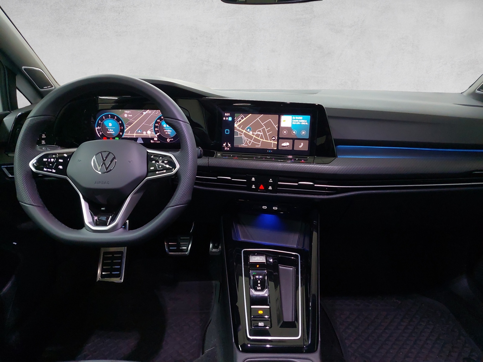 VW Golf Variant 1.5 eTSI mHEV R-Line-image-6
