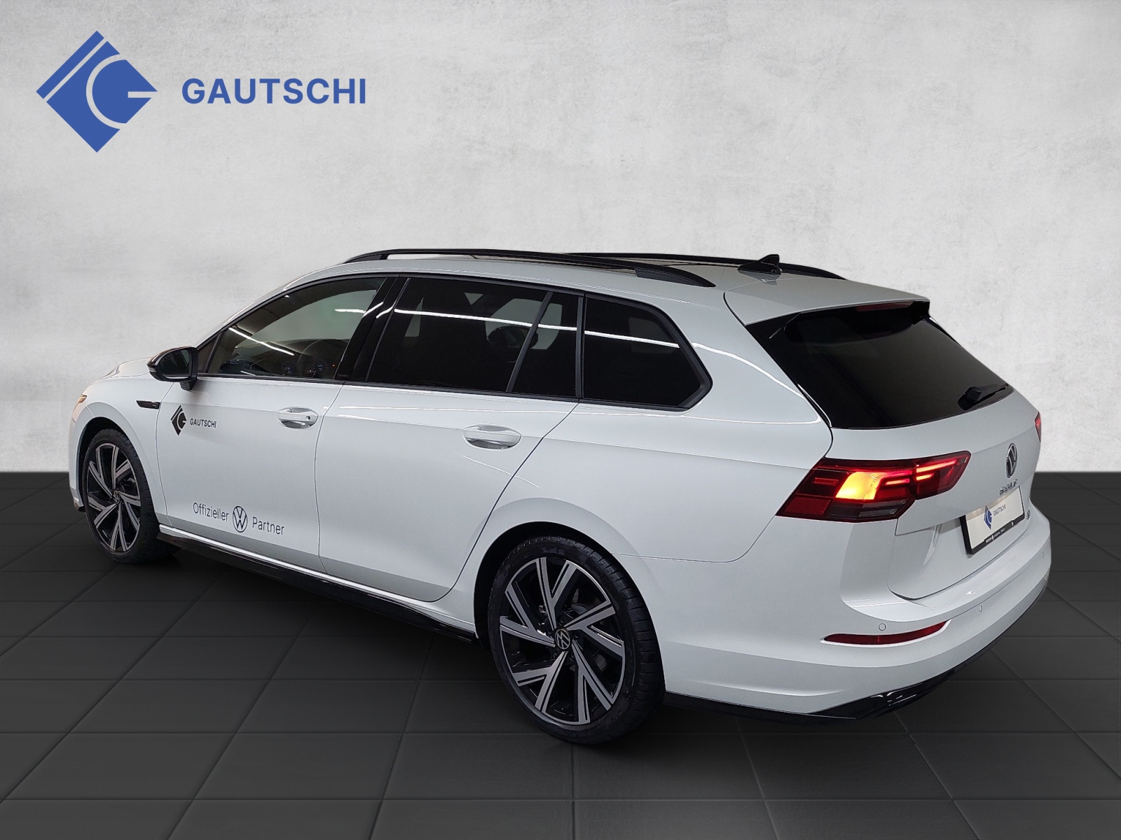 VW Golf Variant 1.5 eTSI mHEV R-Line-image-2