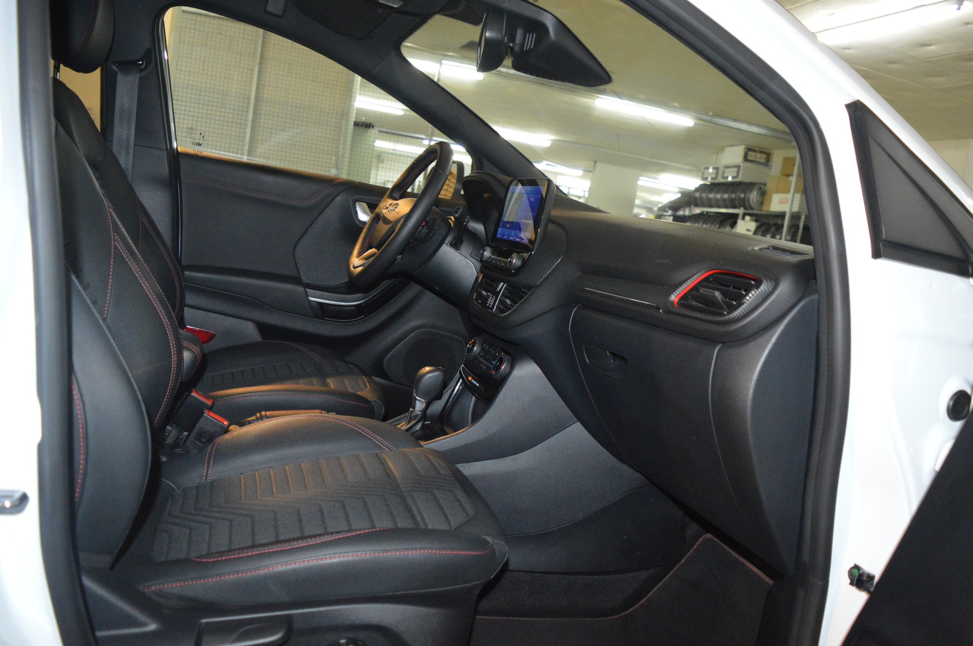 FORD Puma 1.0 MHEV ST-Line X Automat-image-26
