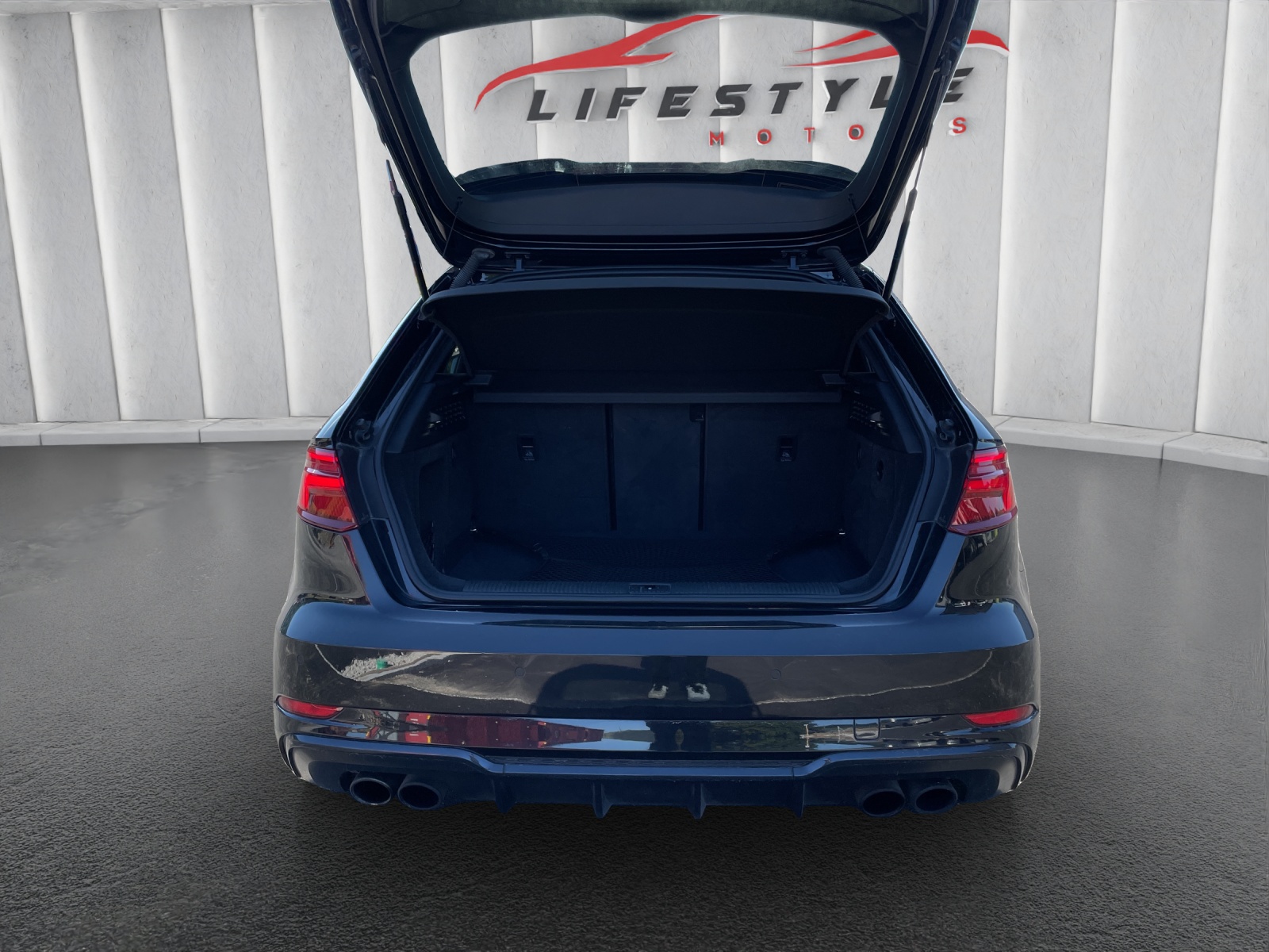 AUDI S3 Sportback 2.0 TFSI quattro-image-13