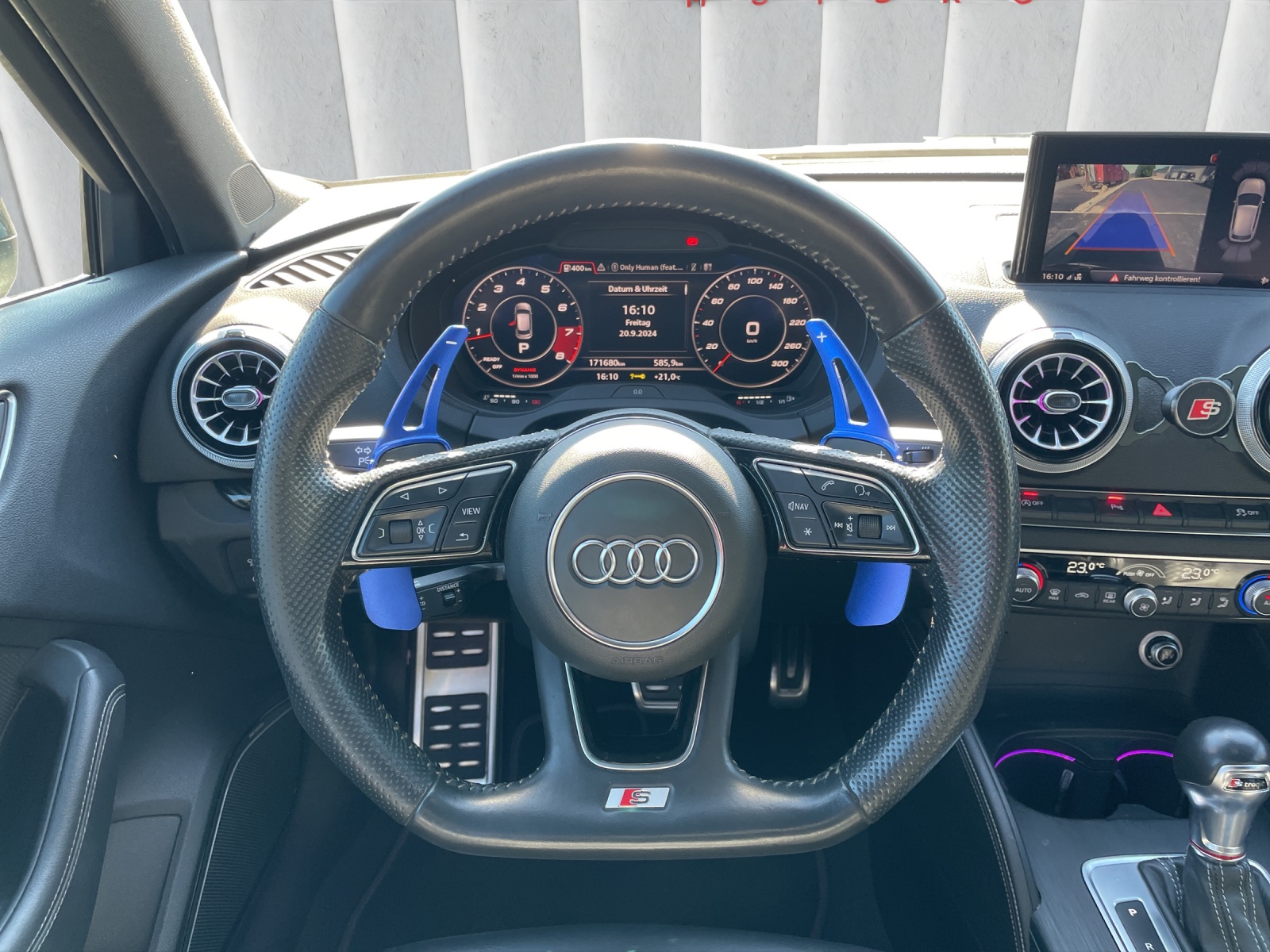 AUDI S3 Sportback 2.0 TFSI quattro-image-7