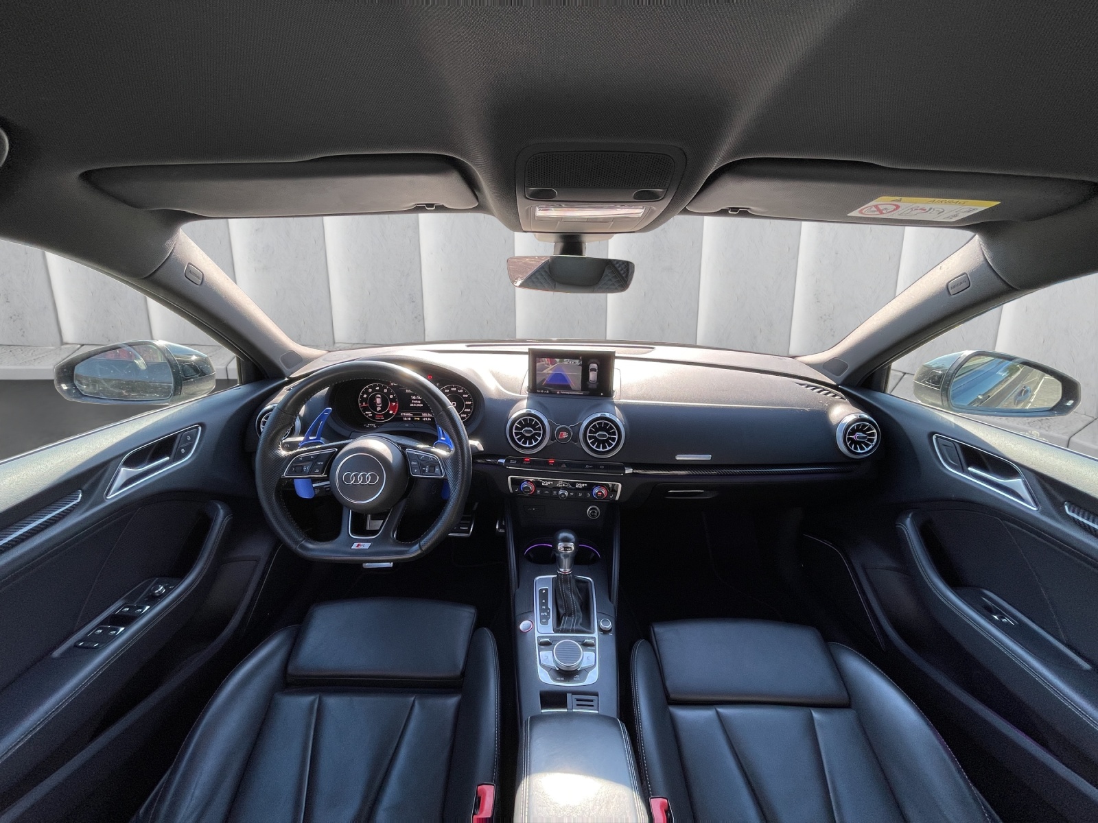 AUDI S3 Sportback 2.0 TFSI quattro-image-10
