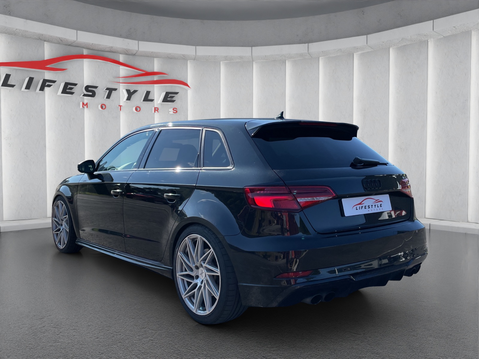 AUDI S3 Sportback 2.0 TFSI quattro-image-2