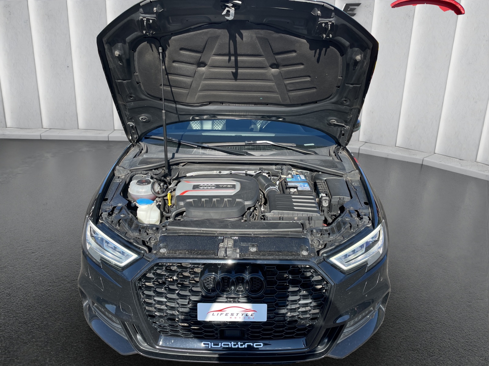 AUDI S3 Sportback 2.0 TFSI quattro-image-14