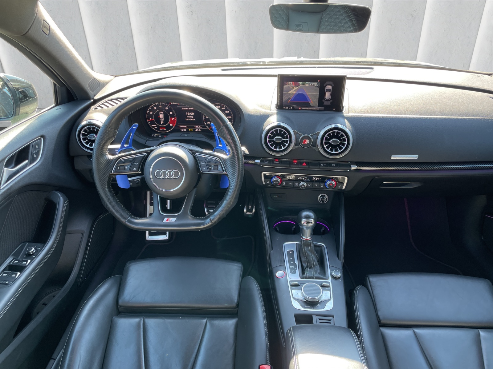 AUDI S3 Sportback 2.0 TFSI quattro-image-6
