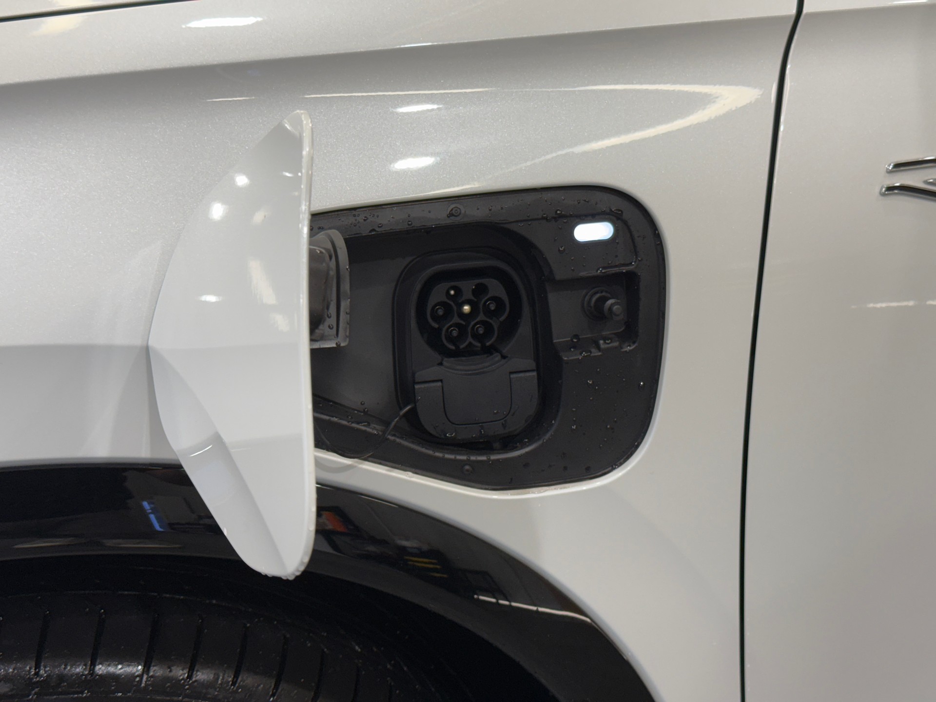 VW Tiguan 1.5 TSI evo2 eHybrid R-Line DSG * Orys Weiss *-image-7