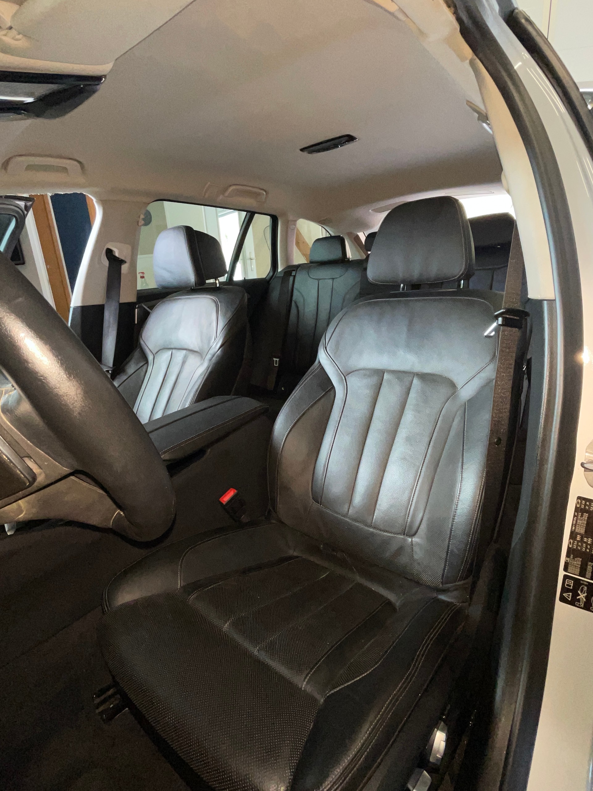 BMW 520d xDrive Touring Sport Line Steptronic - EXPORT-image-8