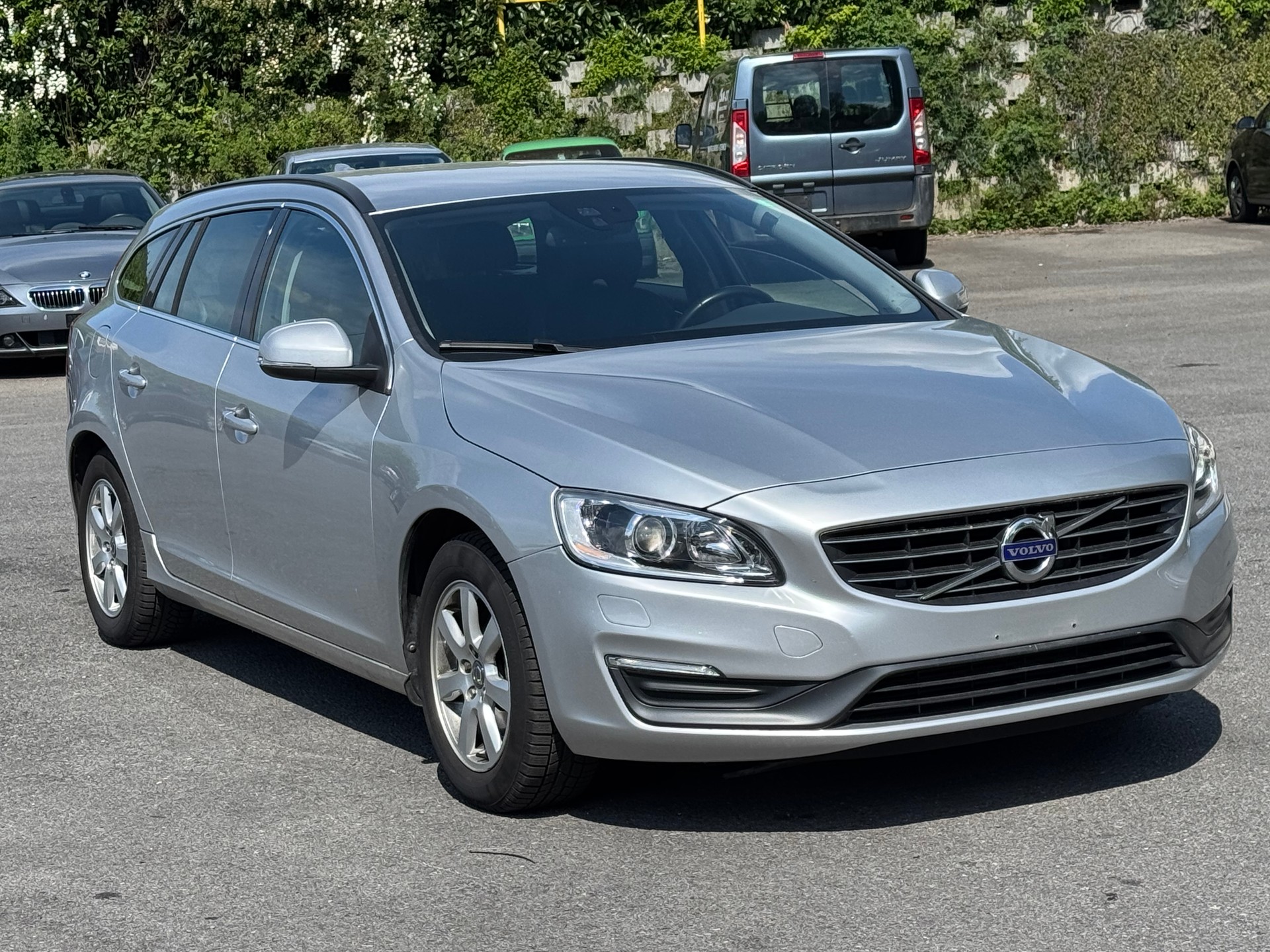 VOLVO V60 T4 Momentum Powershift-image-4