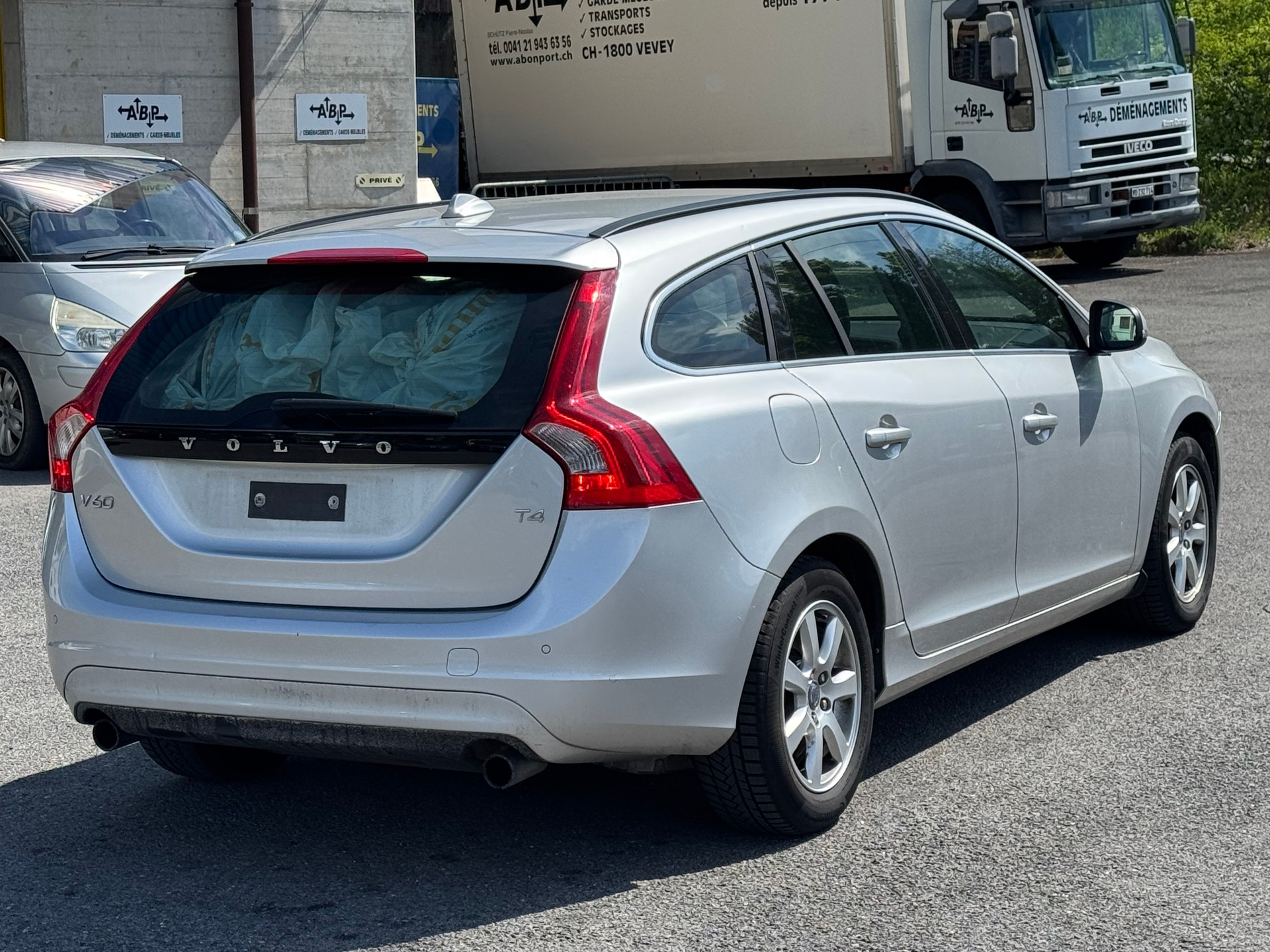 VOLVO V60 T4 Momentum Powershift-image-6