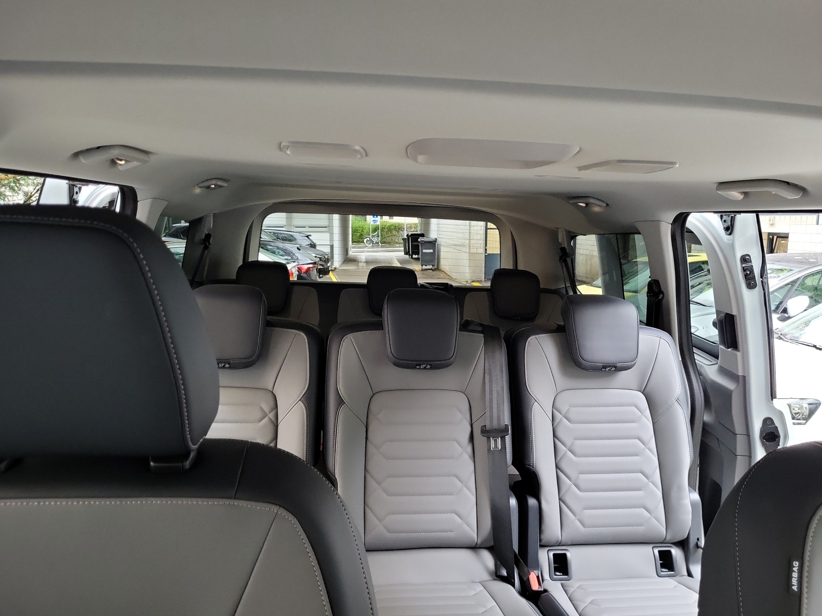 VW Caravelle BEV Elektro 218PS 8Plätze-image-10