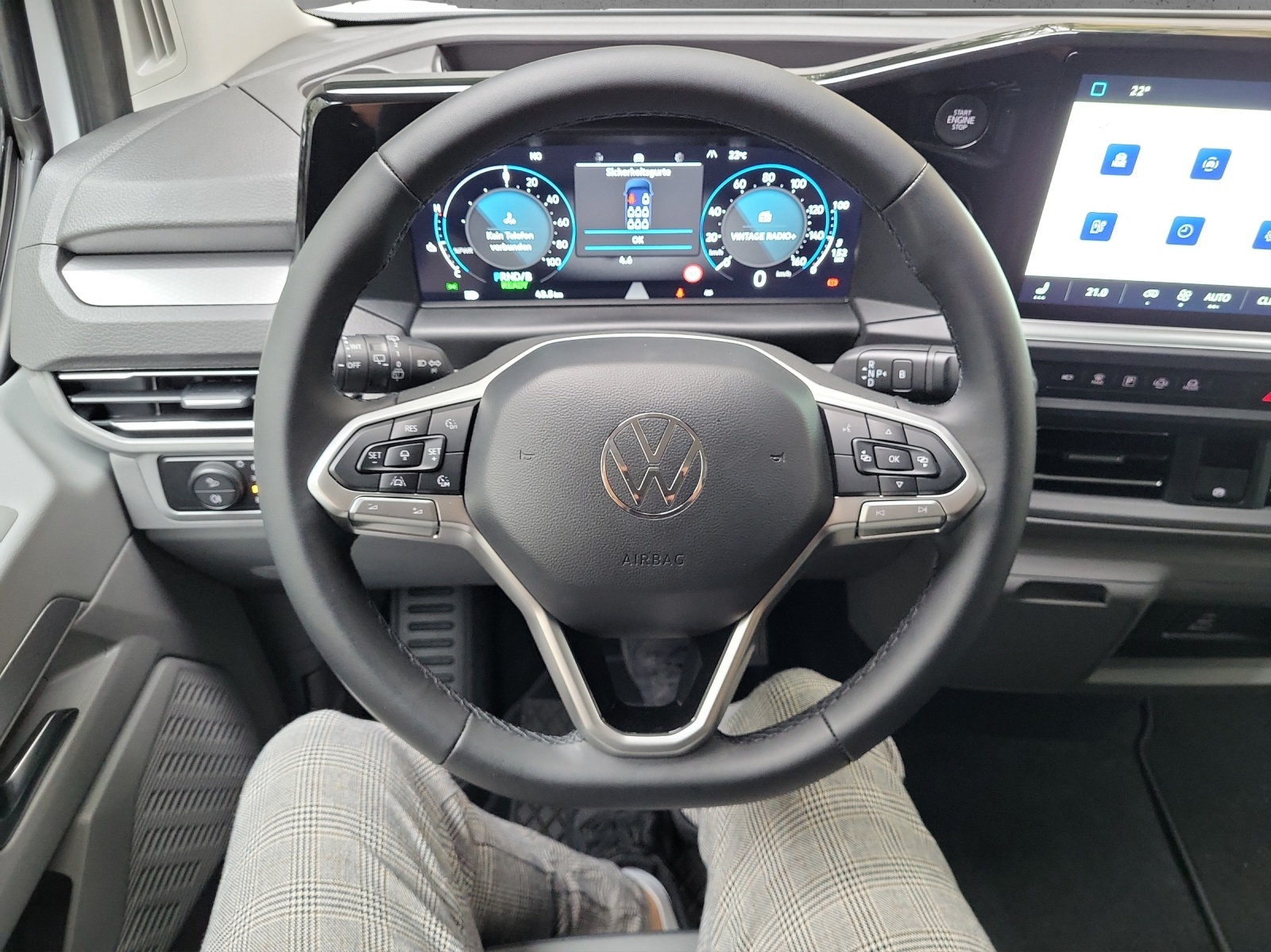 VW Caravelle BEV Elektro 218PS 8Plätze-image-12