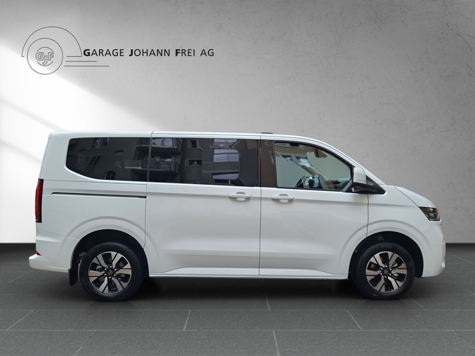 VW Caravelle BEV Elektro 218PS 8Plätze-image-5