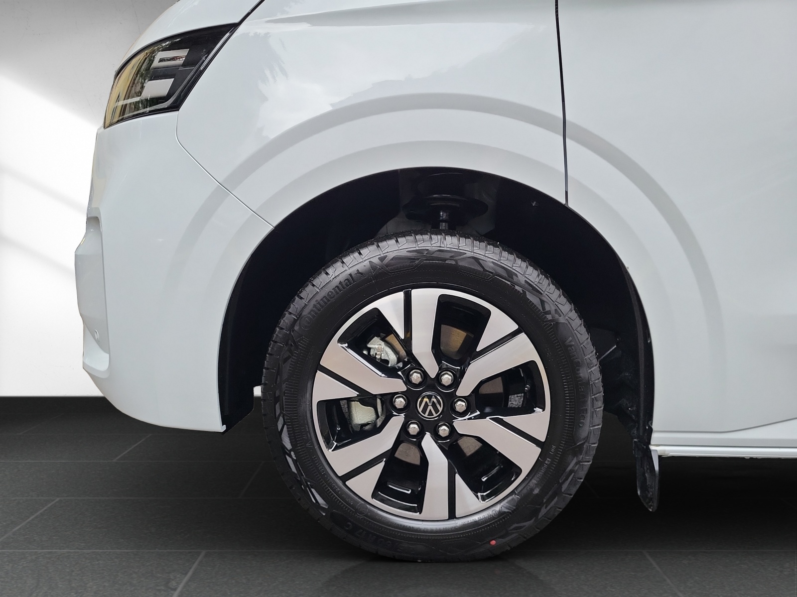 VW Caravelle BEV Elektro 218PS 8Plätze-image-18