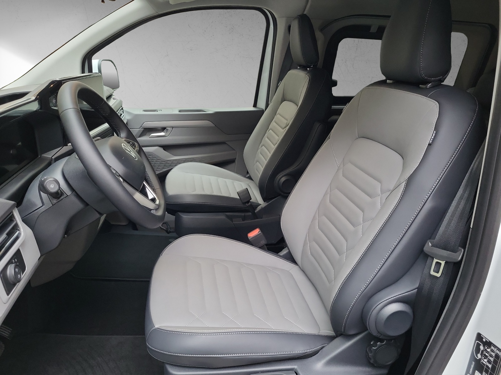 VW Caravelle BEV Elektro 218PS 8Plätze-image-8