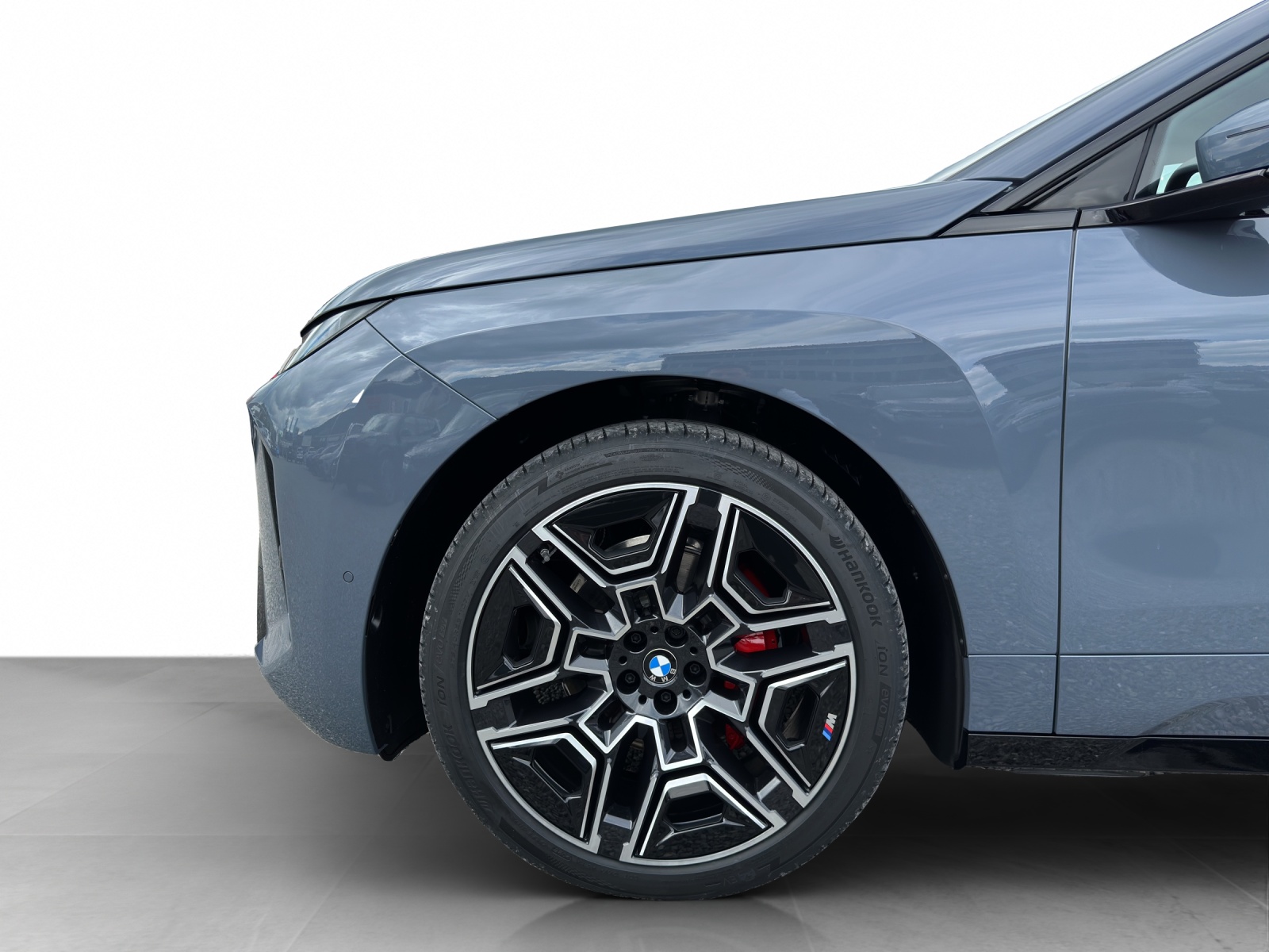 BMW iX xDrive45 M Sport Pro-image-18