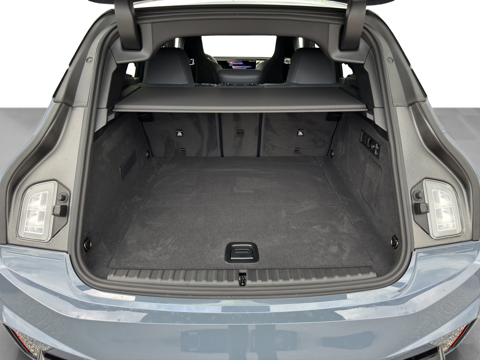 BMW iX xDrive45 M Sport Pro-image-17