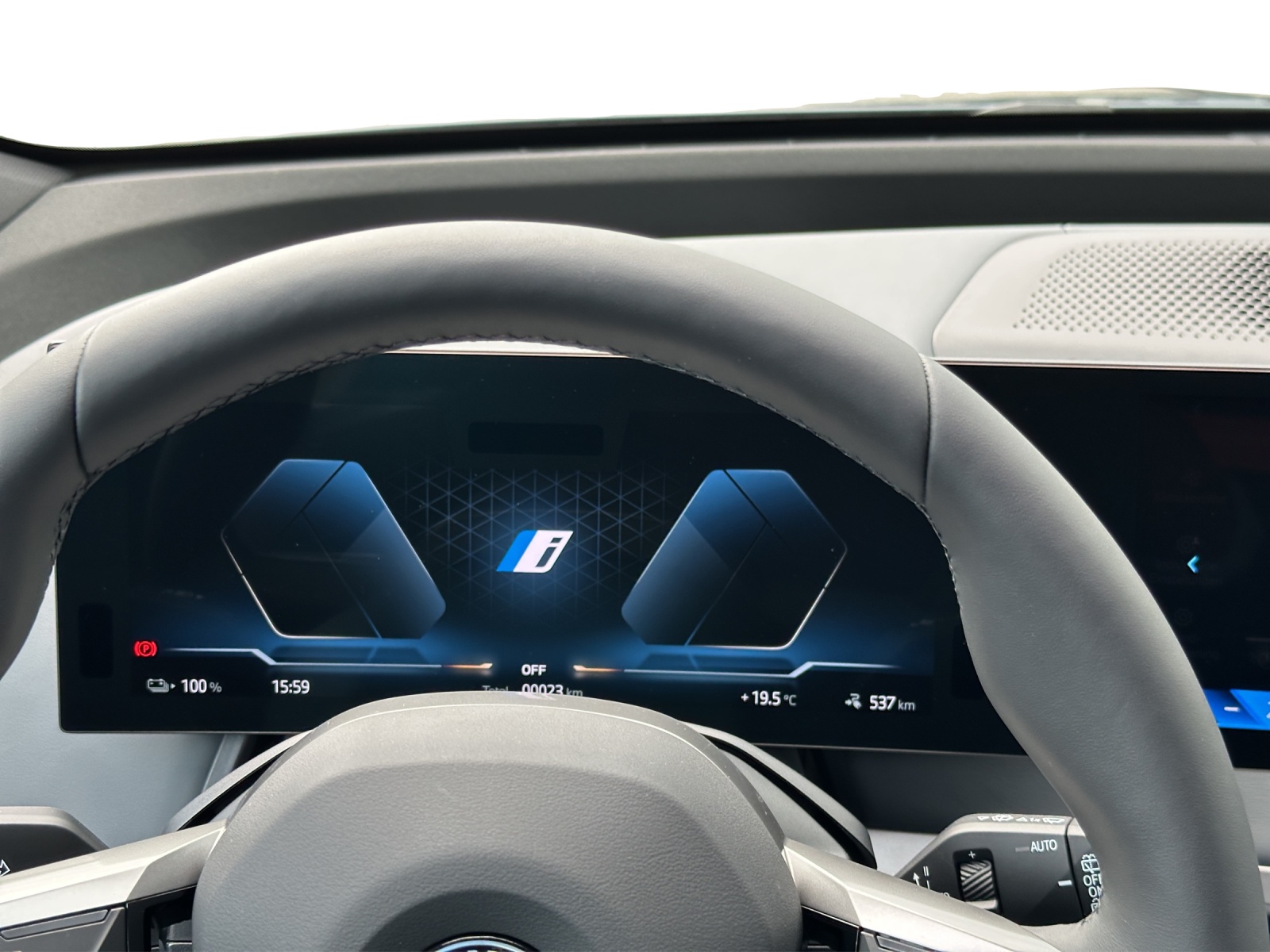 BMW iX xDrive45 M Sport Pro-image-9