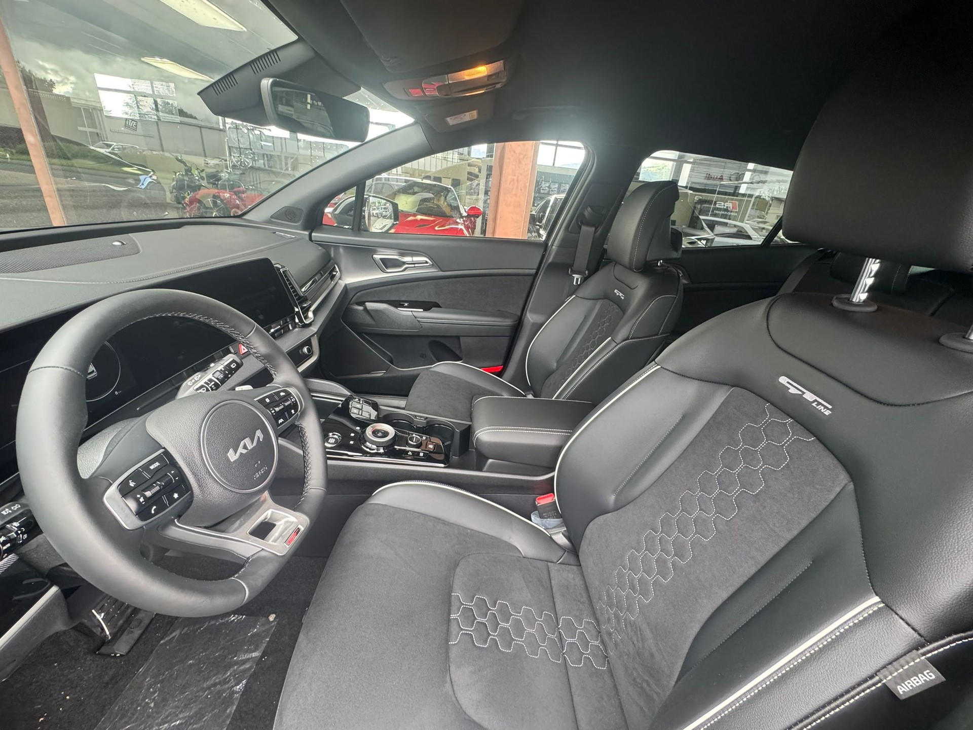 KIA Sportage 1.6T-GDi PHEV GT-Line 4x4 A-image-6