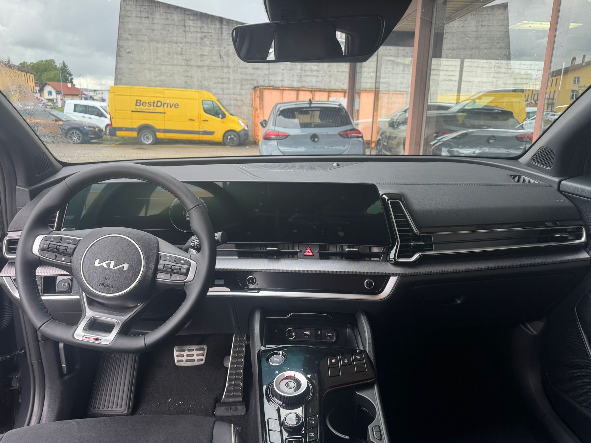 KIA Sportage 1.6T-GDi PHEV GT-Line 4x4 A-image-8
