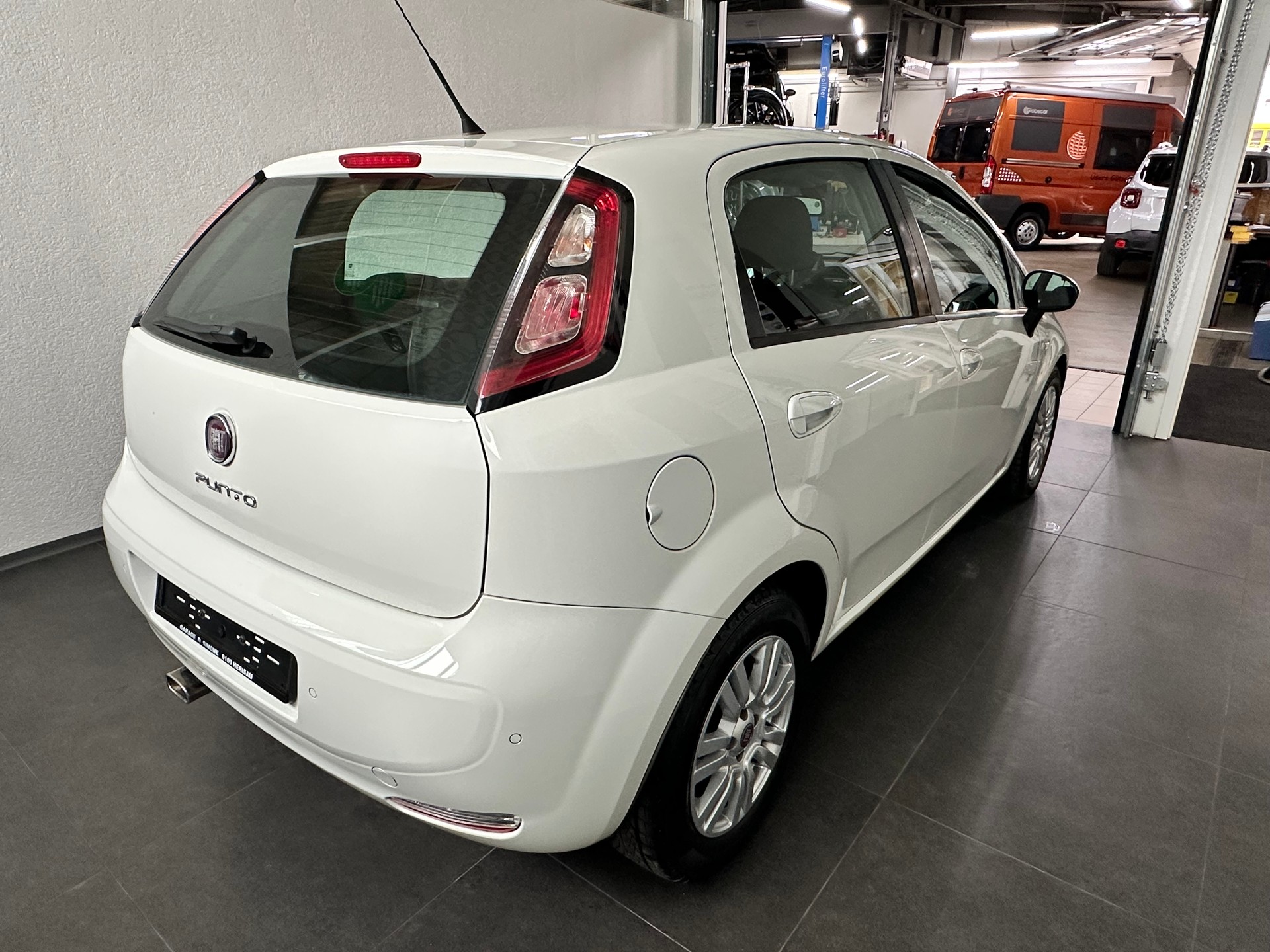 FIAT Punto 1.3 JTD Lounge-image-1