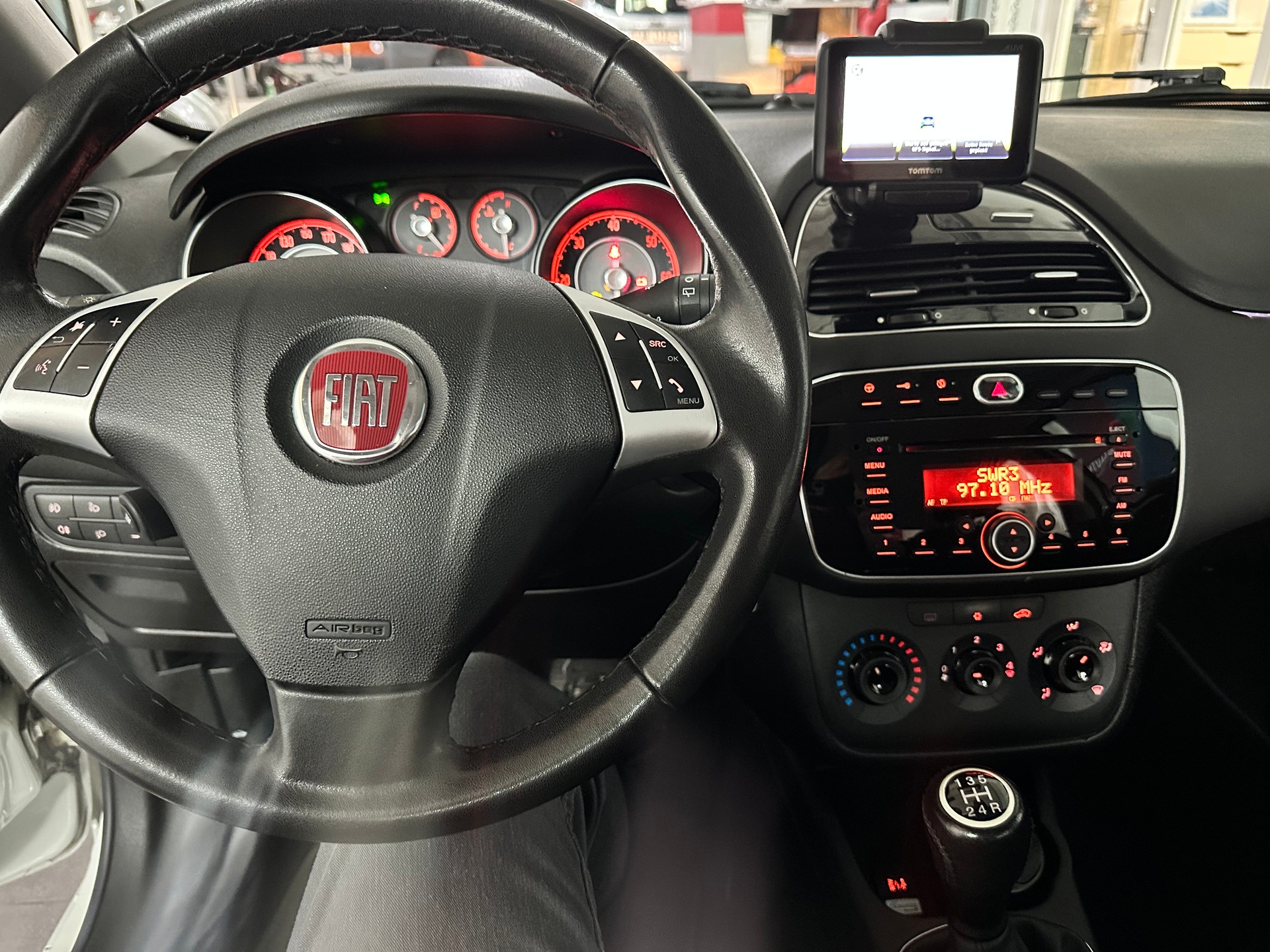 FIAT Punto 1.3 JTD Lounge-image-9