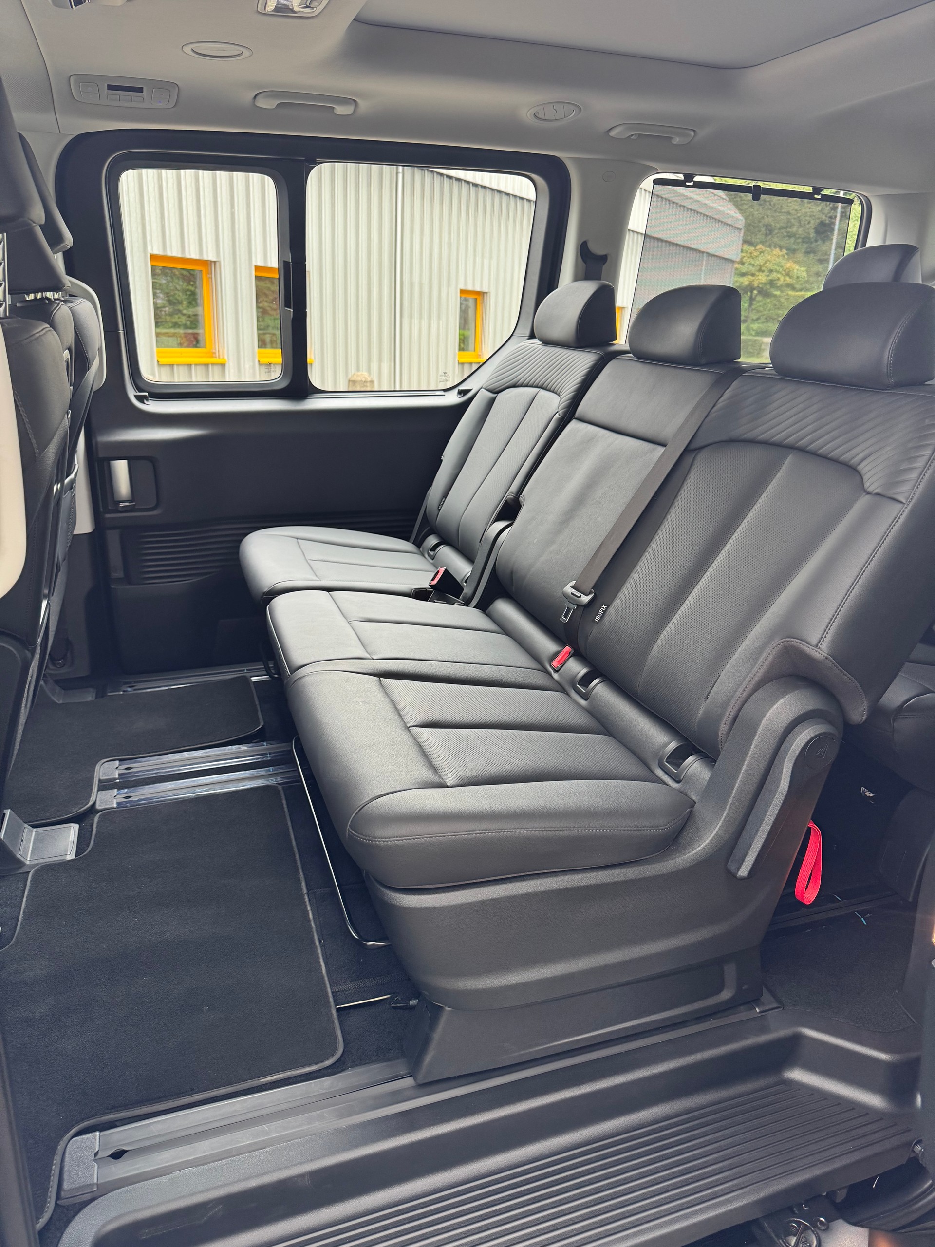 HYUNDAI STARIA-image-7