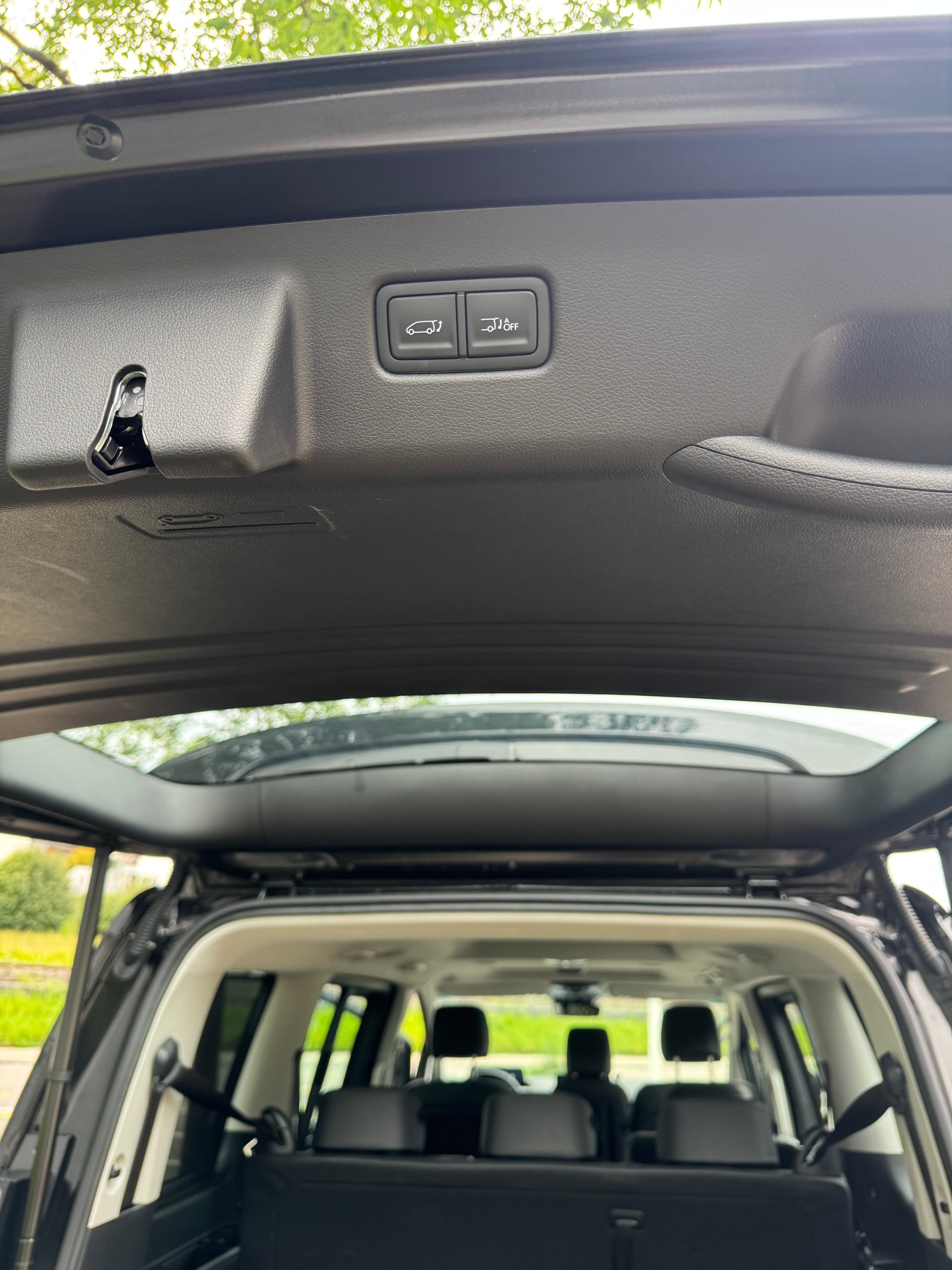 HYUNDAI STARIA-image-8