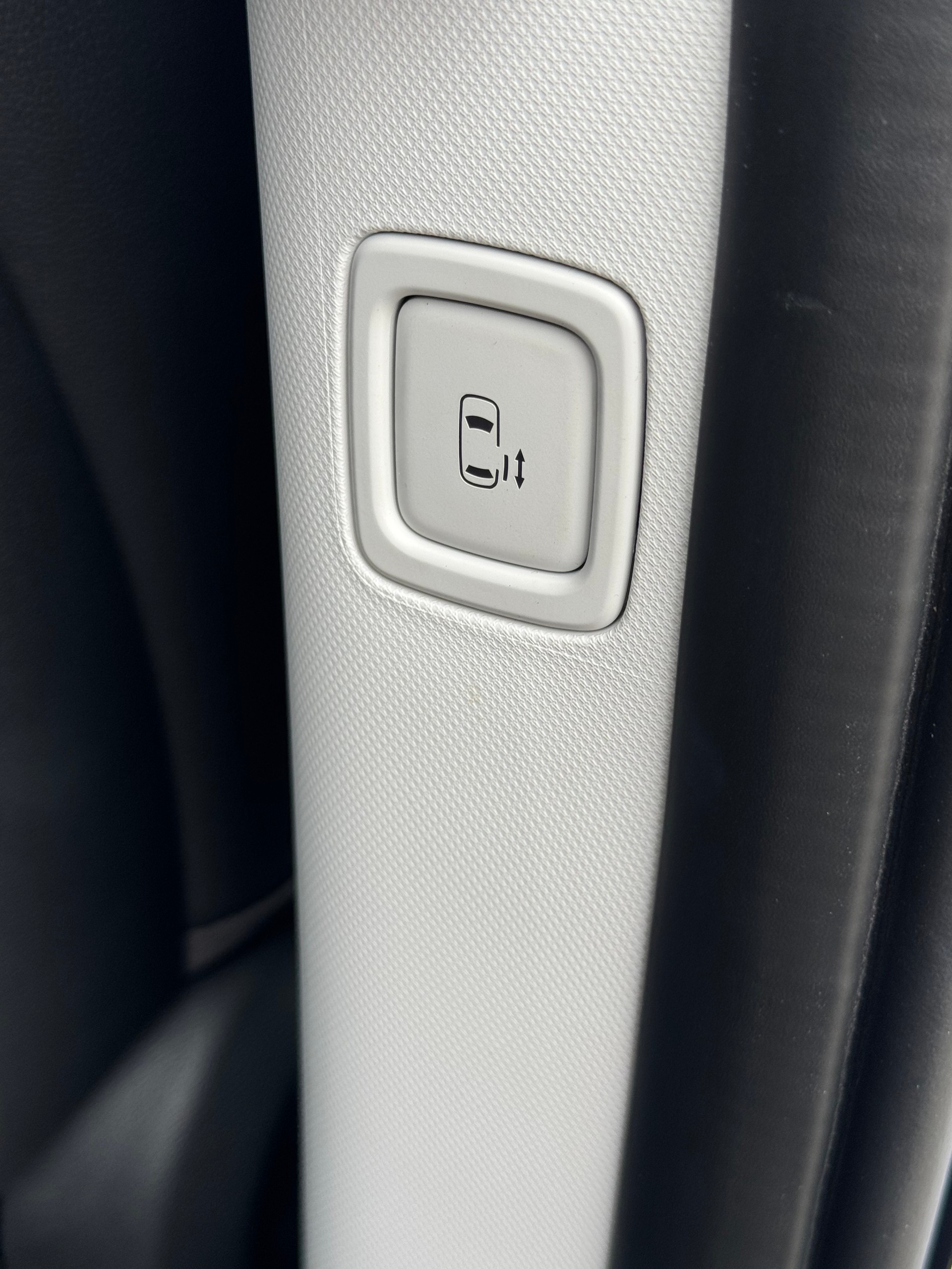 HYUNDAI STARIA-image-12