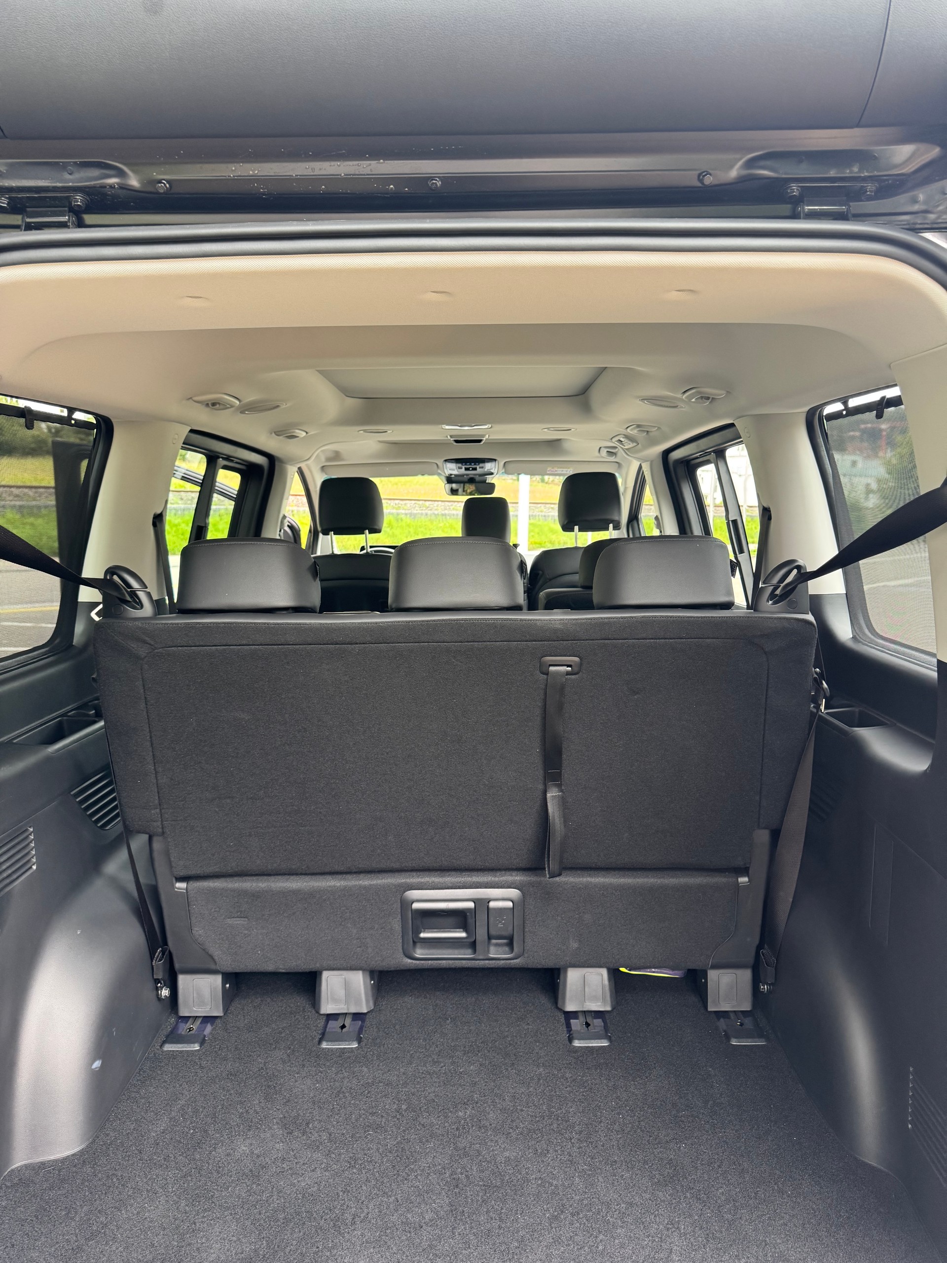 HYUNDAI STARIA-image-13