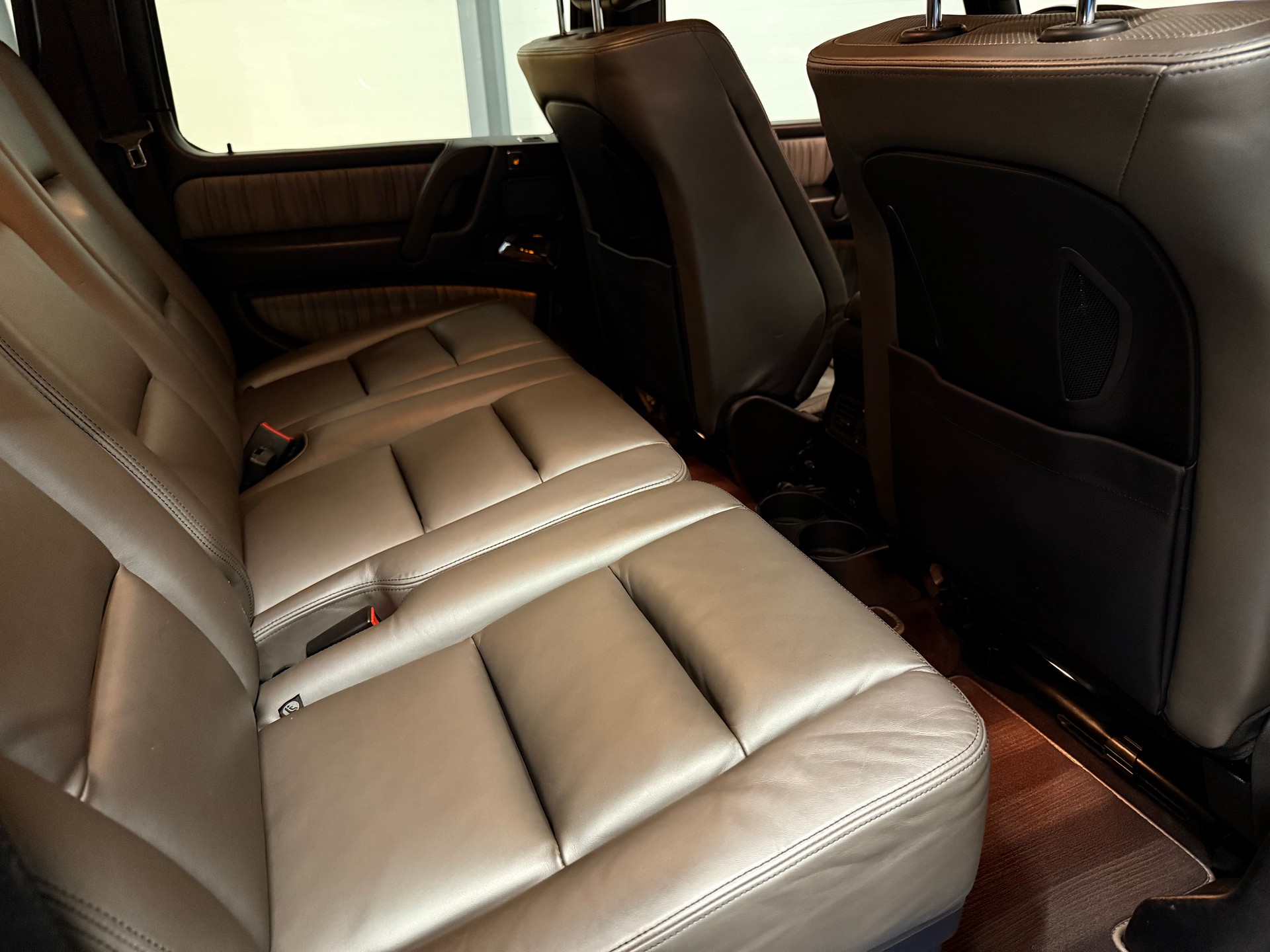 MERCEDES-BENZ G 500 lang Wagon-image-11