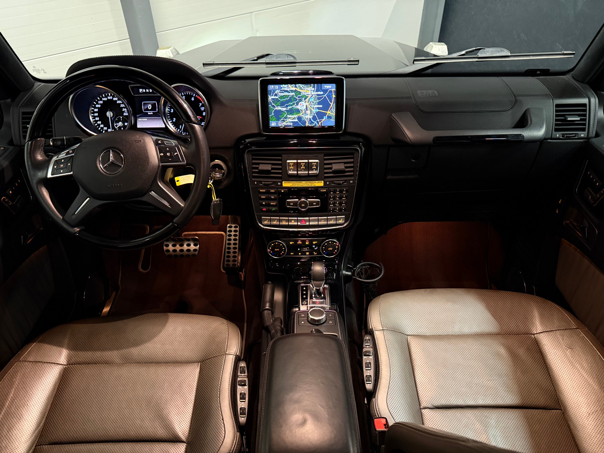MERCEDES-BENZ G 500 lang Wagon-image-8