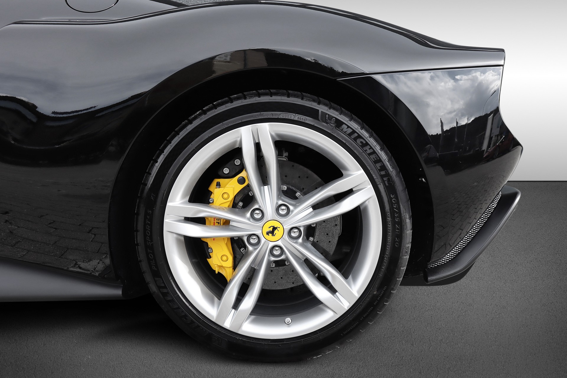 FERRARI 296 GTB-image-13