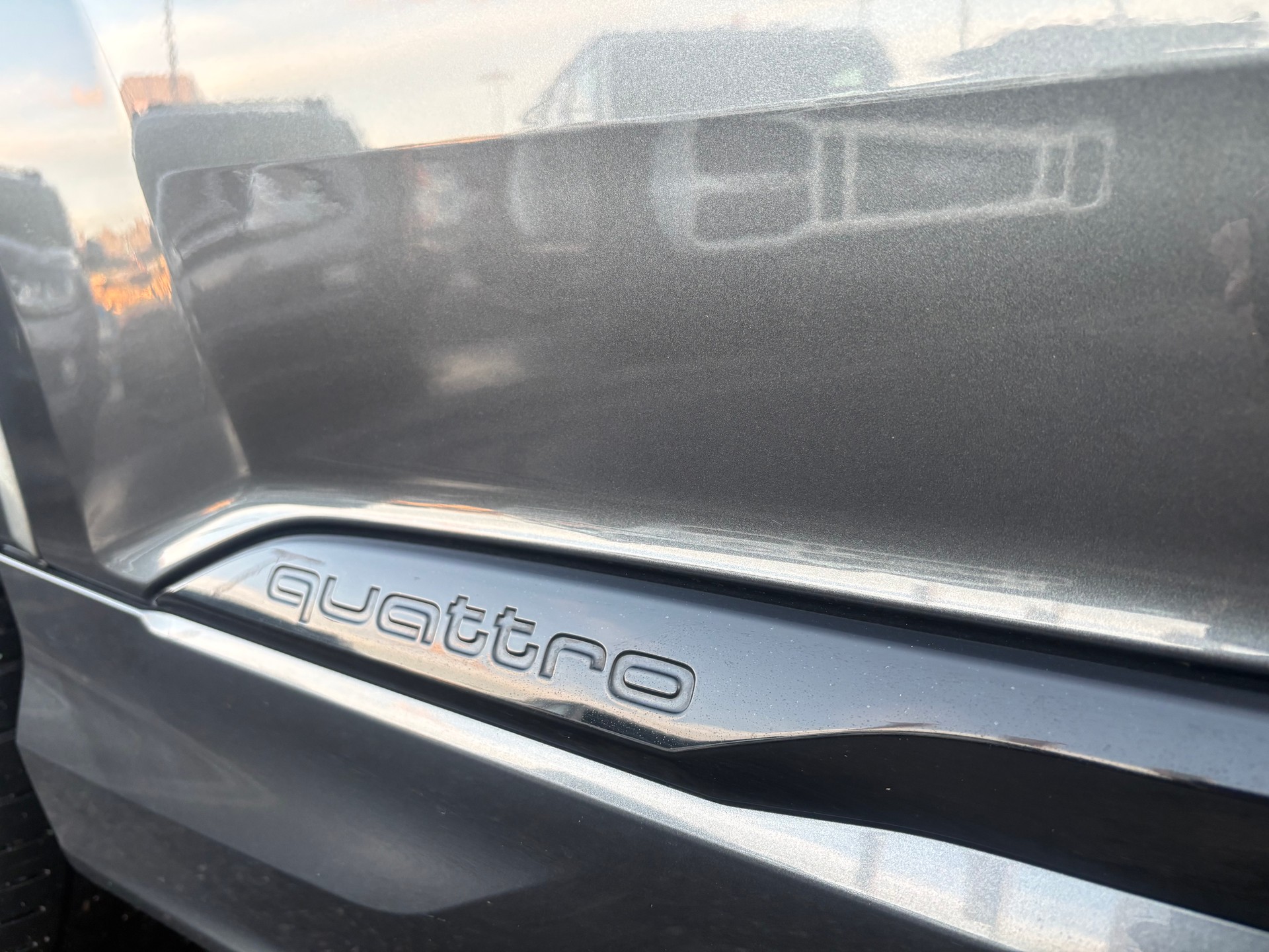 AUDI SQ7 4.0 TDI quattro tiptronic-image-9